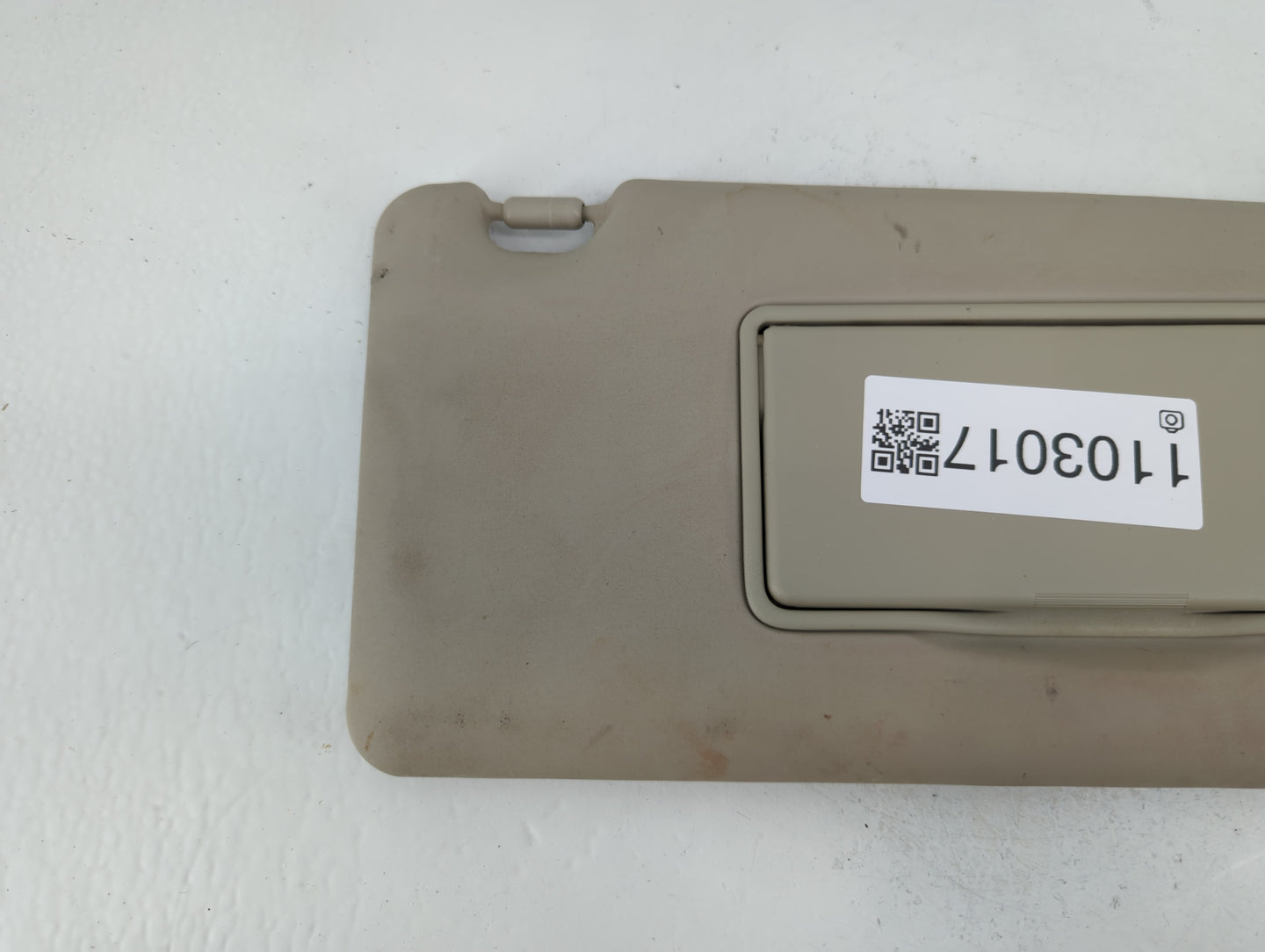 2008-2015 Nissan Rogue Sun Visor Shade Replacement Passenger Right Mirror Fits Fits 2008 2009 2010 2011 2012 2013 2014 2015 OEM Used Auto Parts - Oemusedautoparts1.com