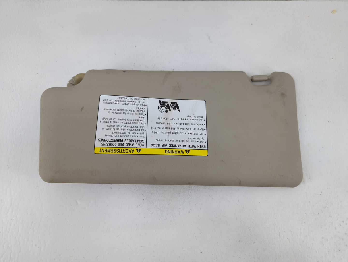 2008-2015 Nissan Rogue Sun Visor Shade Replacement Passenger Right Mirror Fits Fits 2008 2009 2010 2011 2012 2013 2014 2015 OEM Used Auto Parts - Oemusedautoparts1.com