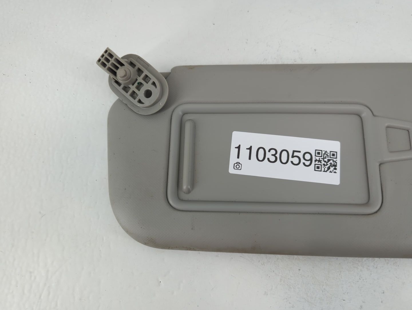 2018-2020 Kia Rio Sun Visor Shade Replacement Driver Left Mirror Fits Fits 2018 2019 2020 2021 2022 OEM Used Auto Parts - Oemusedautoparts1.com
