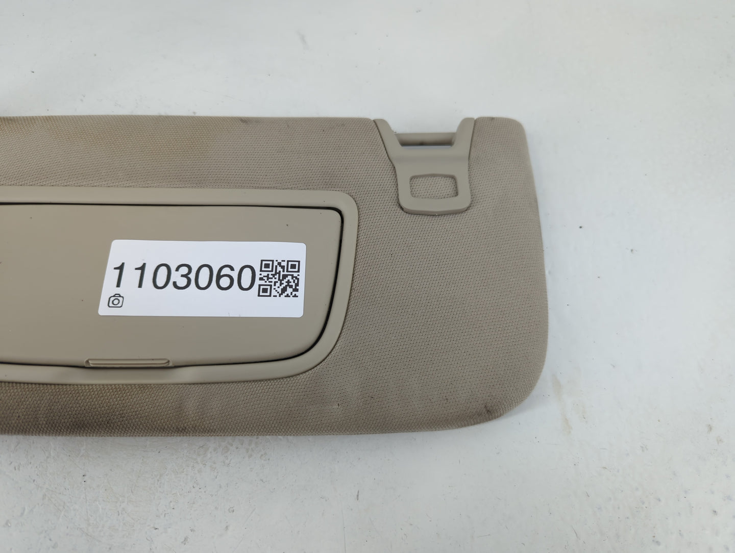2017-2020 Ford Fusion Sun Visor Shade Replacement Driver Left Mirror Fits Fits 2017 2018 2019 2020 OEM Used Auto Parts - Oemusedautoparts1.com