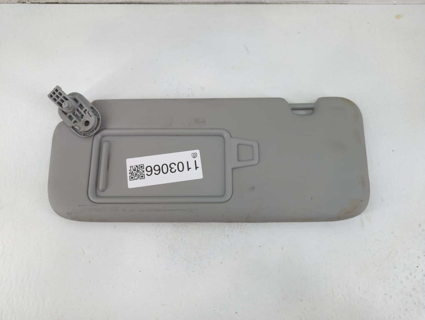 2021-2022 Hyundai Elantra Sun Visor Shade Replacement Driver Left Mirror Fits Fits 2021 2022 OEM Used Auto Parts