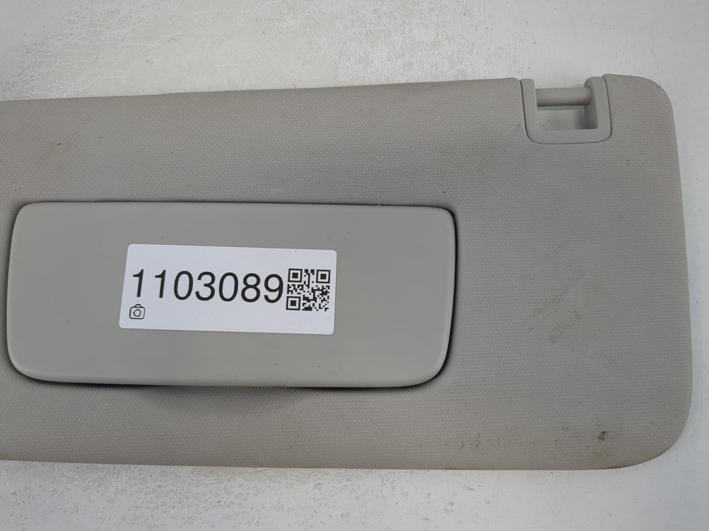 2021-2022 Chevrolet Trailblazer Sun Visor Shade Replacement Driver Left Mirror Fits Fits 2021 2022 OEM Used Auto Parts