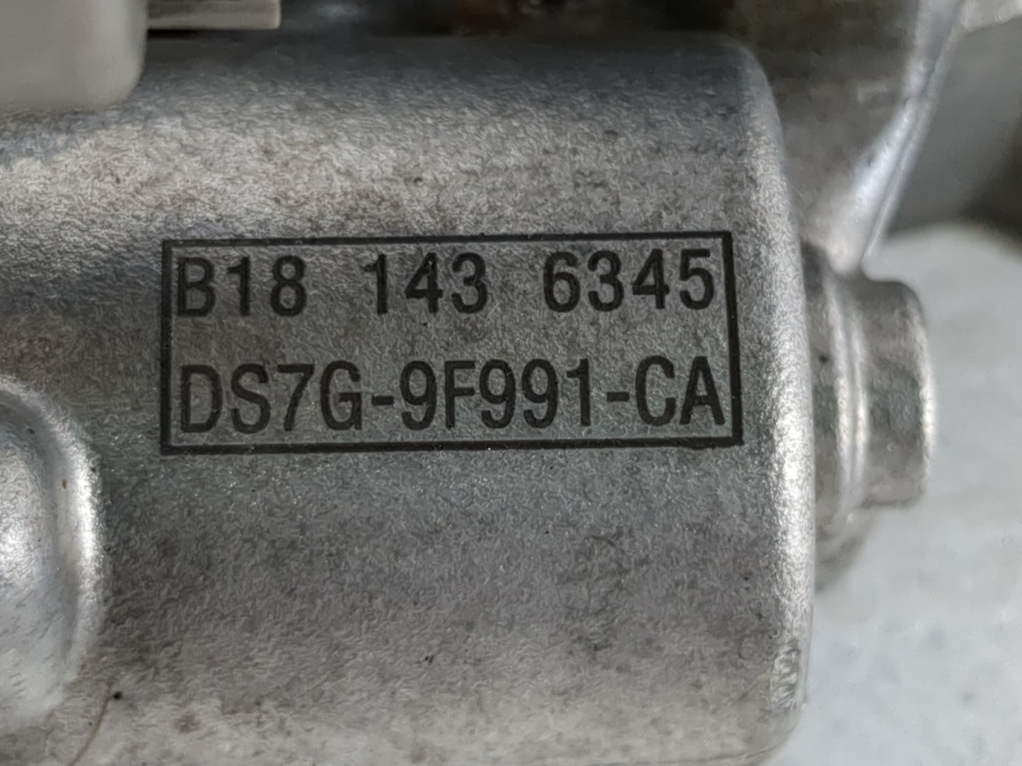 2014-2020 Ford Fusion Throttle Body P/N:DS7G-9F991-CA Fits Fits 2014 2015 2016 2017 2018 2019 2020 OEM Used Auto Parts