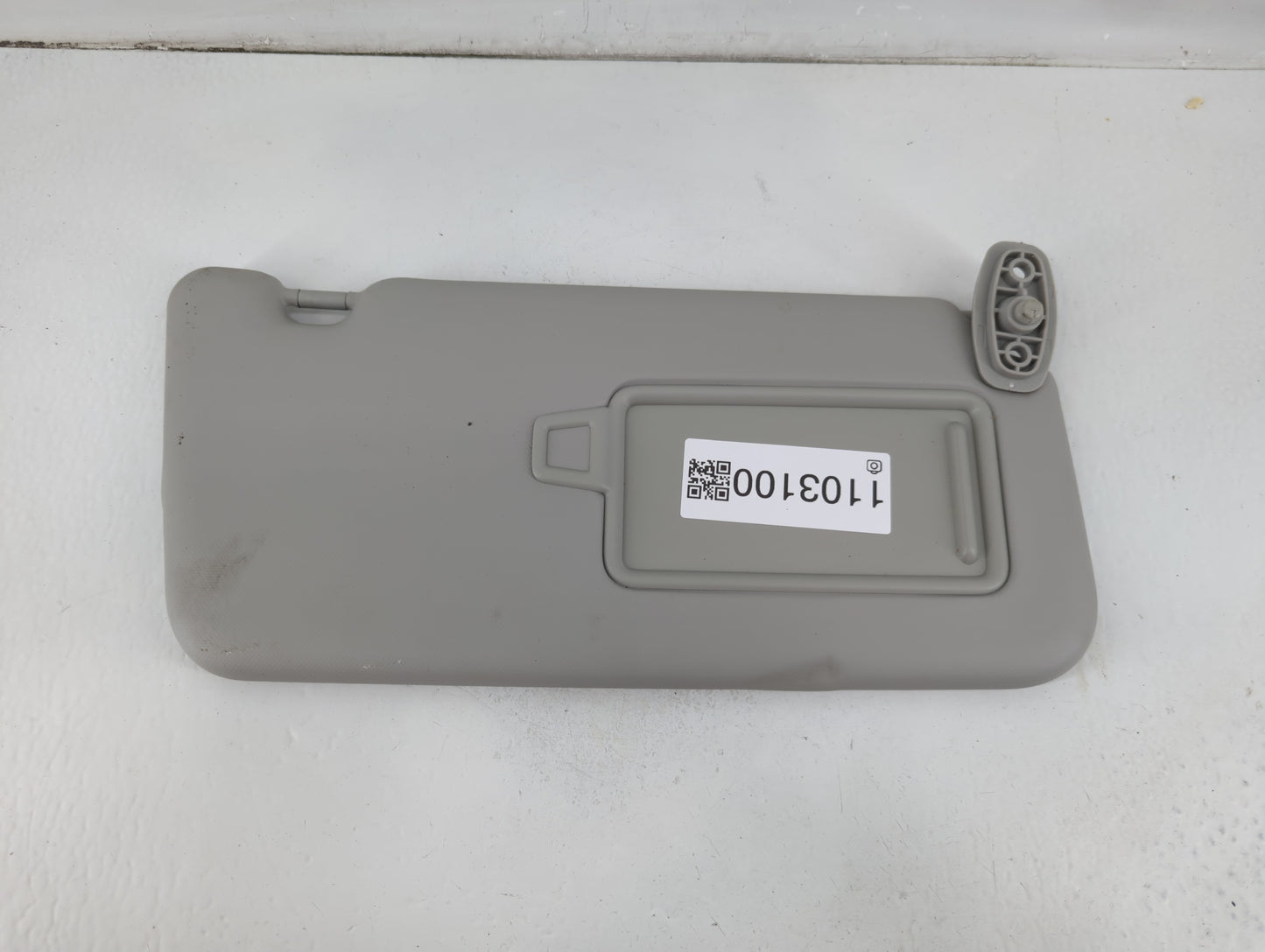 2020-2021 Kia Soul Sun Visor Shade Replacement Driver Left Mirror Fits Fits 2020 2021 OEM Used Auto Parts - Oemusedautoparts1.com