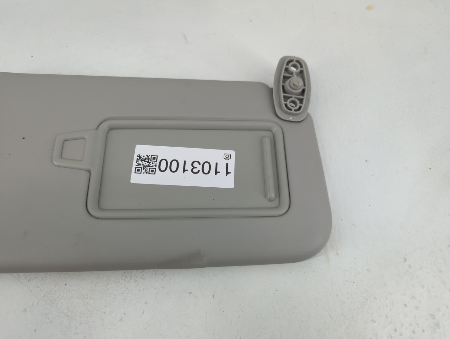 2020-2021 Kia Soul Sun Visor Shade Replacement Driver Left Mirror Fits Fits 2020 2021 OEM Used Auto Parts - Oemusedautoparts1.com