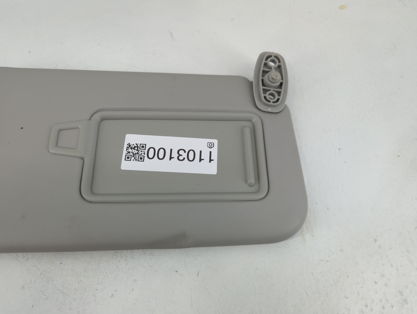 2020-2021 Kia Soul Sun Visor Shade Replacement Driver Left Mirror Fits Fits 2020 2021 OEM Used Auto Parts - Oemusedautoparts1.com