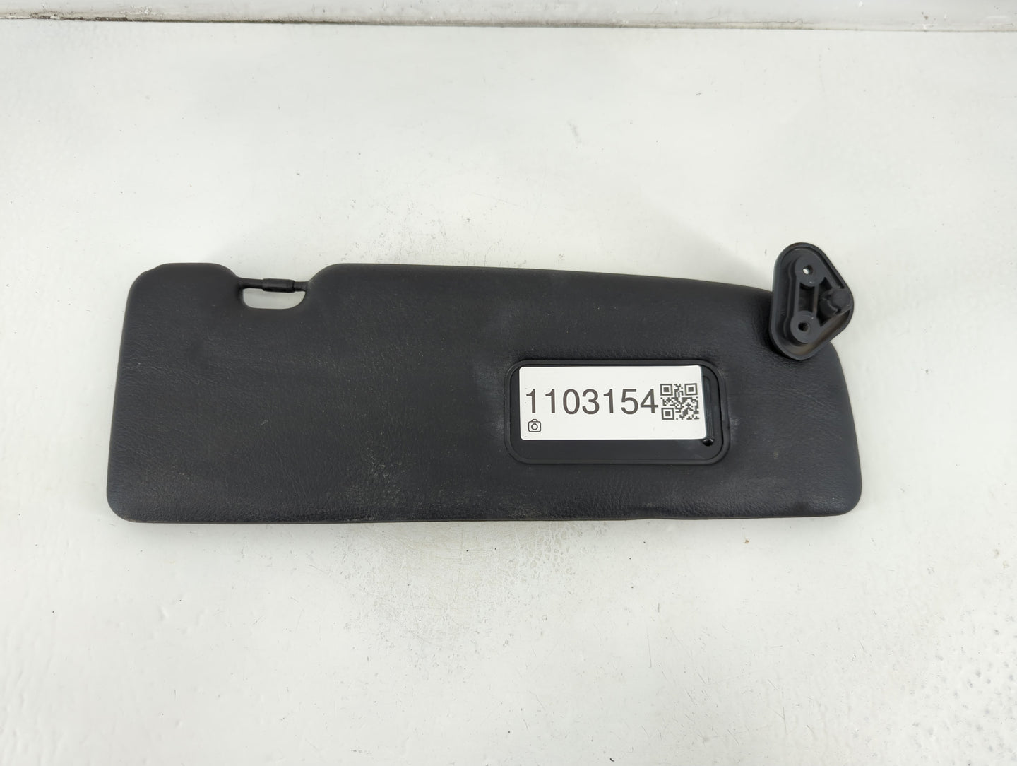 2001-2006 Bmw 330i Sun Visor Shade Replacement Passenger Right Mirror Fits Fits 2001 2002 2003 2004 2005 2006 OEM Used Auto Parts - Oemusedautoparts1.com