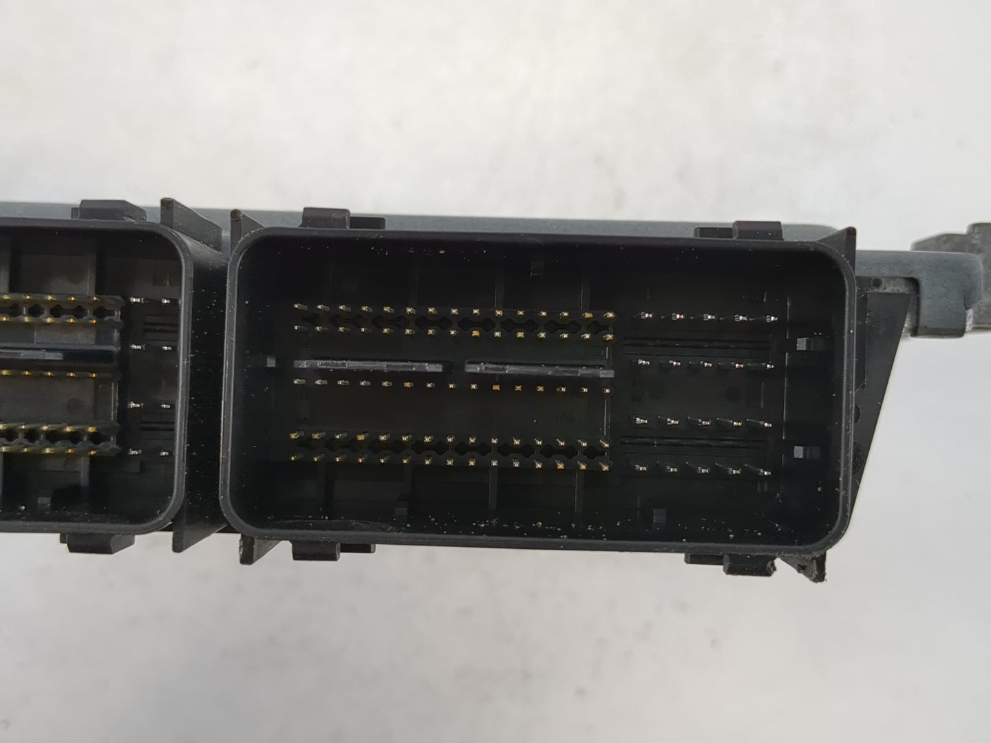 2016-2019 Ford Explorer PCM Engine Control Computer ECU ECM PCU OEM P/N:A6SXU2456CT00 Fits Fits 2015 2016 2017 2018 2019 OEM Used Auto Parts - Oemusedautoparts1.com