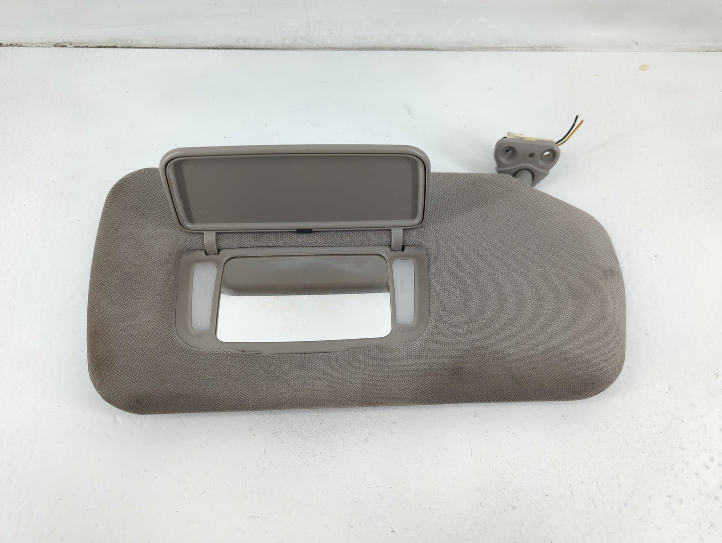2005-2006 Nissan Altima Sun Visor Shade Replacement Passenger Right Mirror Fits Fits 2005 2006 OEM Used Auto Parts - Oemusedautoparts1.com