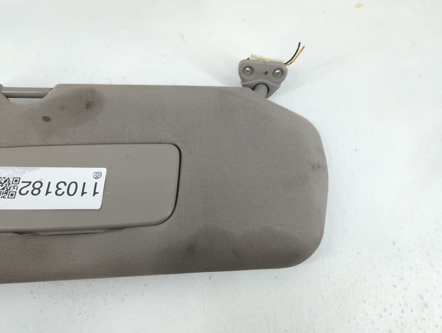 2005-2006 Nissan Altima Sun Visor Shade Replacement Passenger Right Mirror Fits Fits 2005 2006 OEM Used Auto Parts - Oemusedautoparts1.com