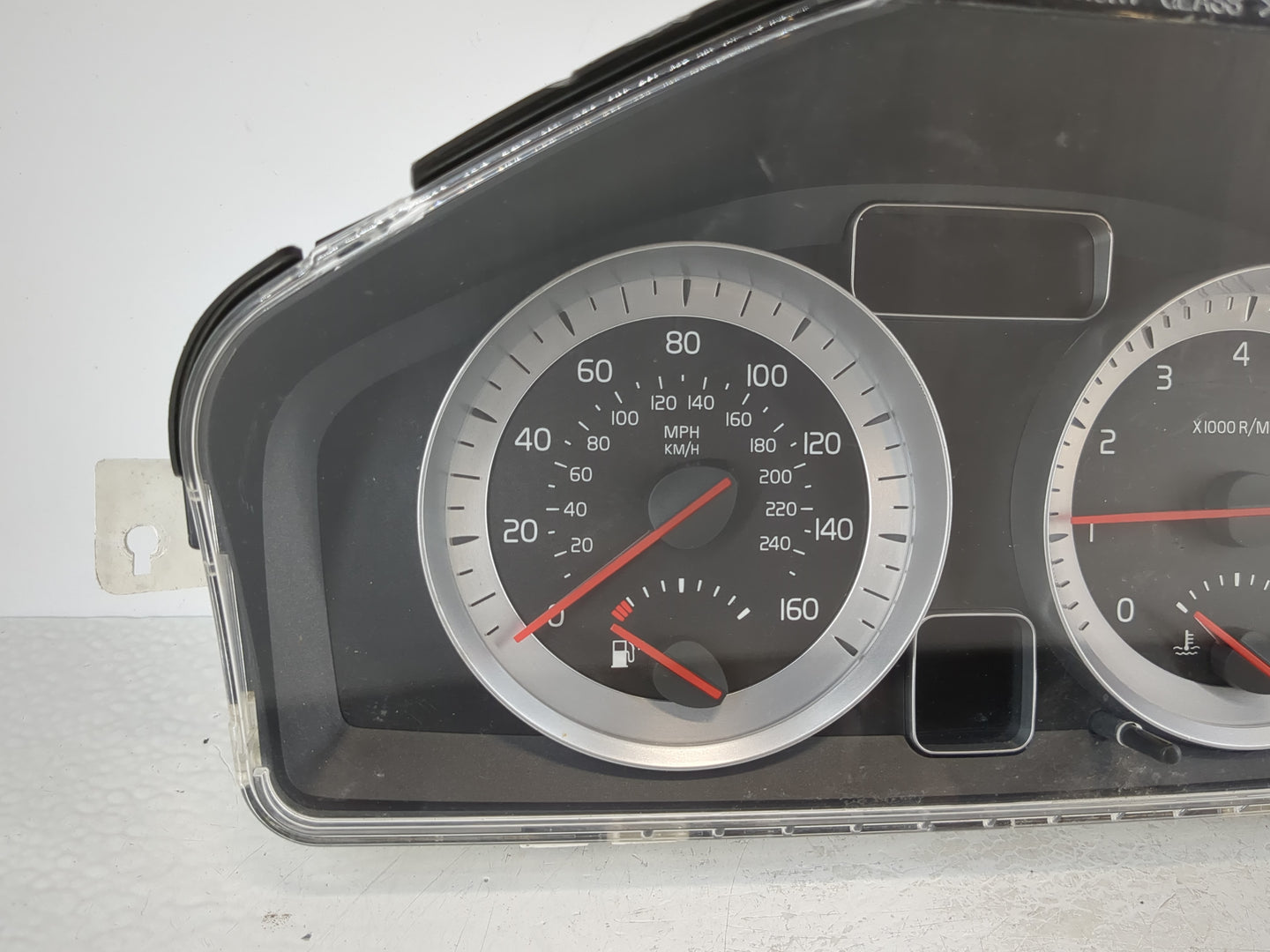 2010 Volvo V70 Instrument Cluster Speedometer Gauges P/N:91254830 Fits Fits 2009 2011 2012 2013 OEM Used Auto Parts - Oemusedautoparts1.com