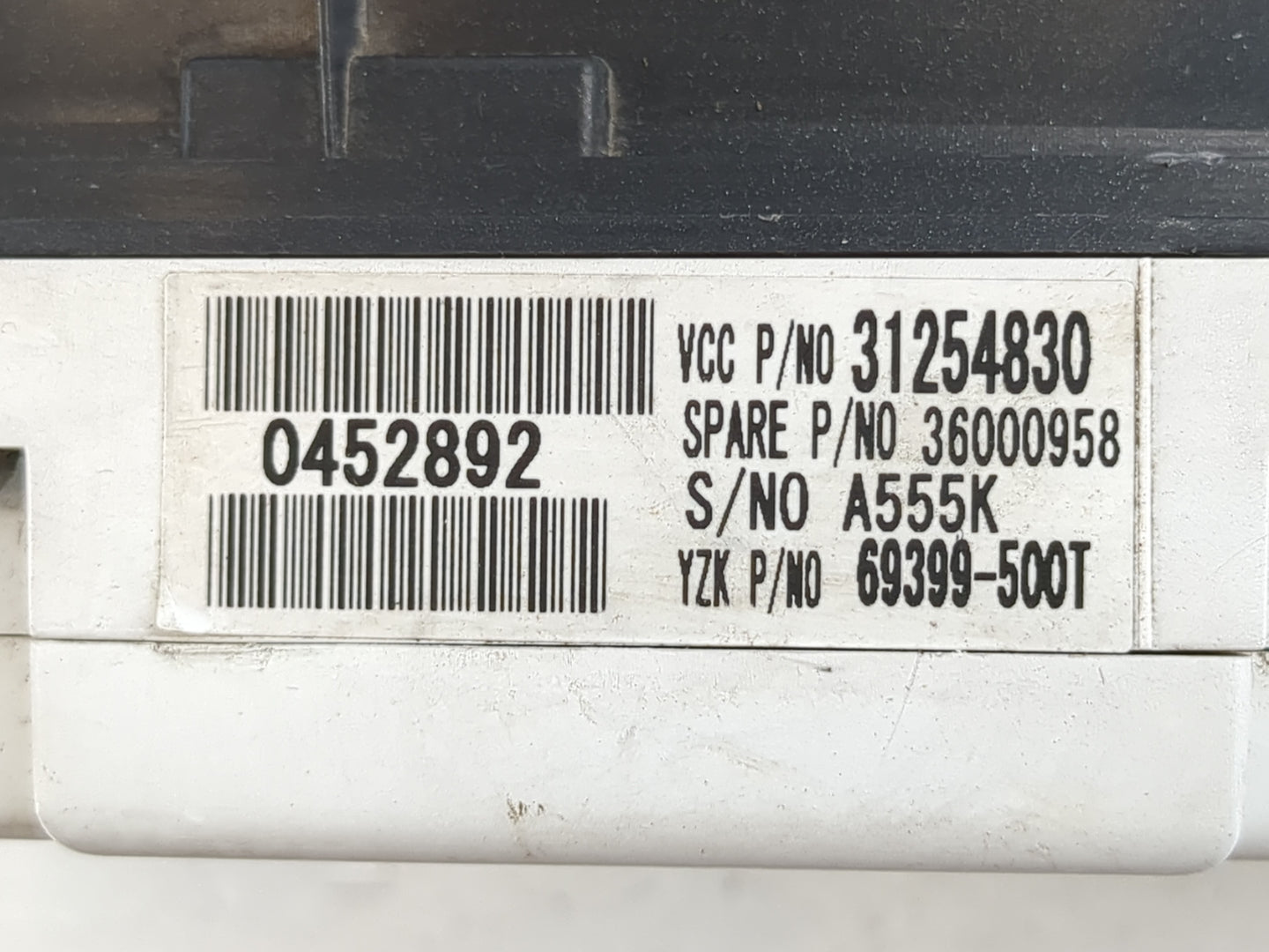 2010 Volvo V70 Instrument Cluster Speedometer Gauges P/N:91254830 Fits Fits 2009 2011 2012 2013 OEM Used Auto Parts - Oemusedautoparts1.com
