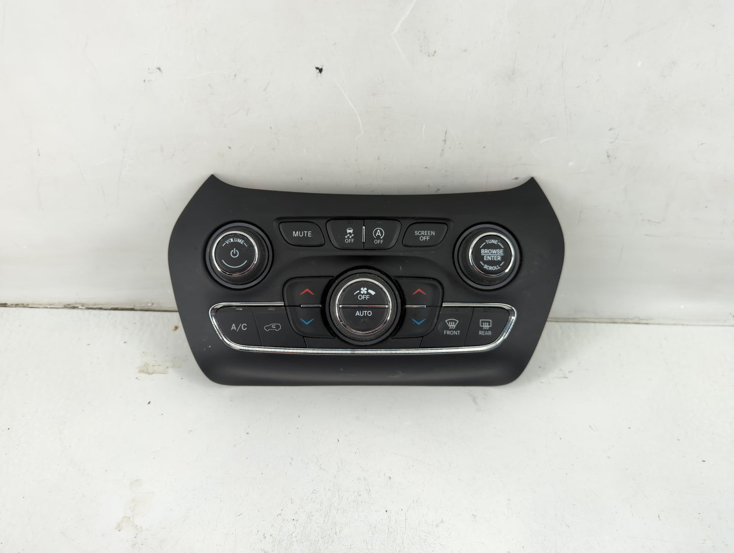 2019-2022 Jeep Cherokee Climate Control Module Temperature AC/Heater Replacement P/N:68285942AD Fits Fits 2019 2020 2021 2022 OEM Used Auto Parts