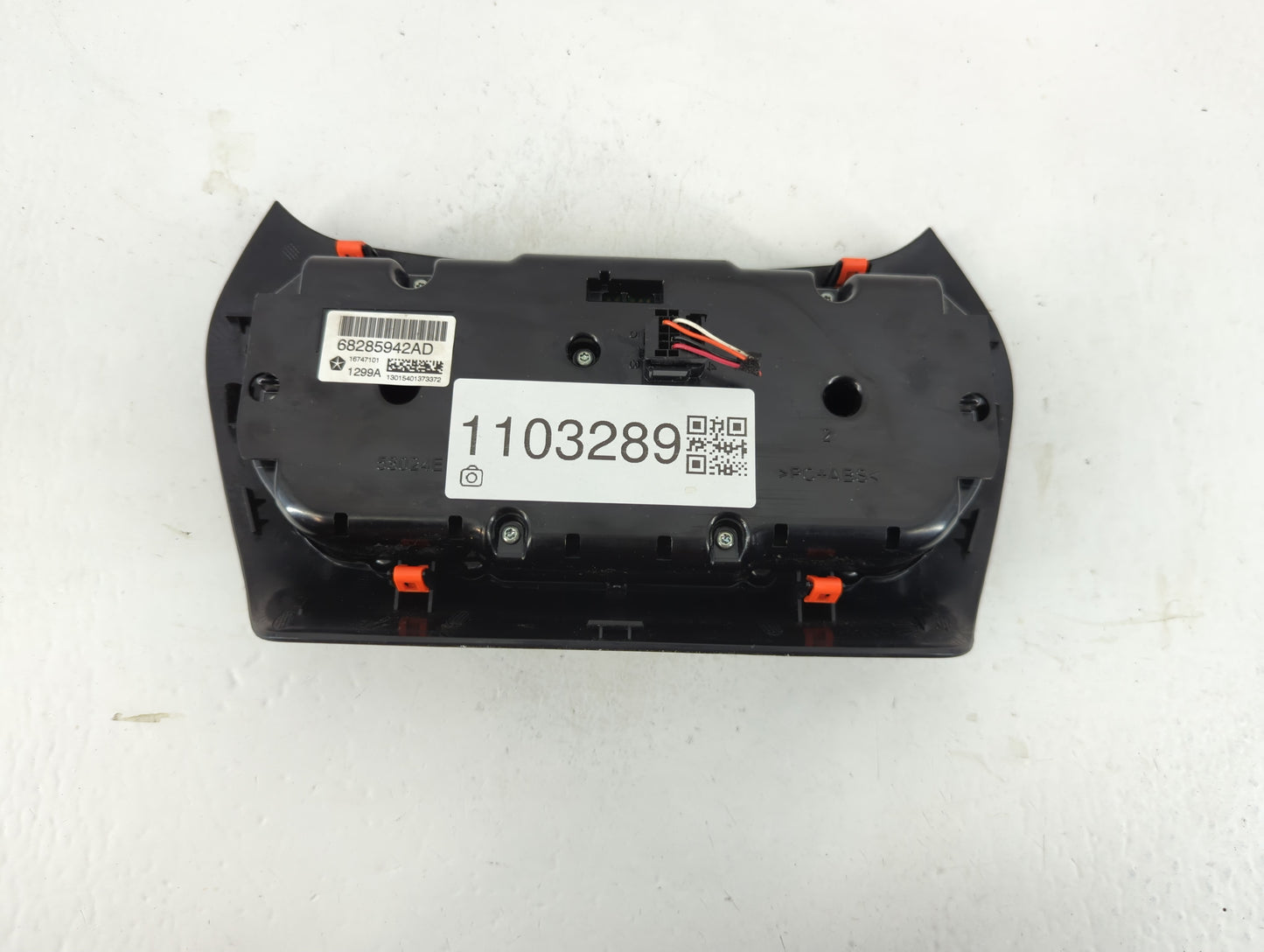 2019-2022 Jeep Cherokee Climate Control Module Temperature AC/Heater Replacement P/N:68285942AD Fits Fits 2019 2020 2021 2022 OEM Used Auto Parts