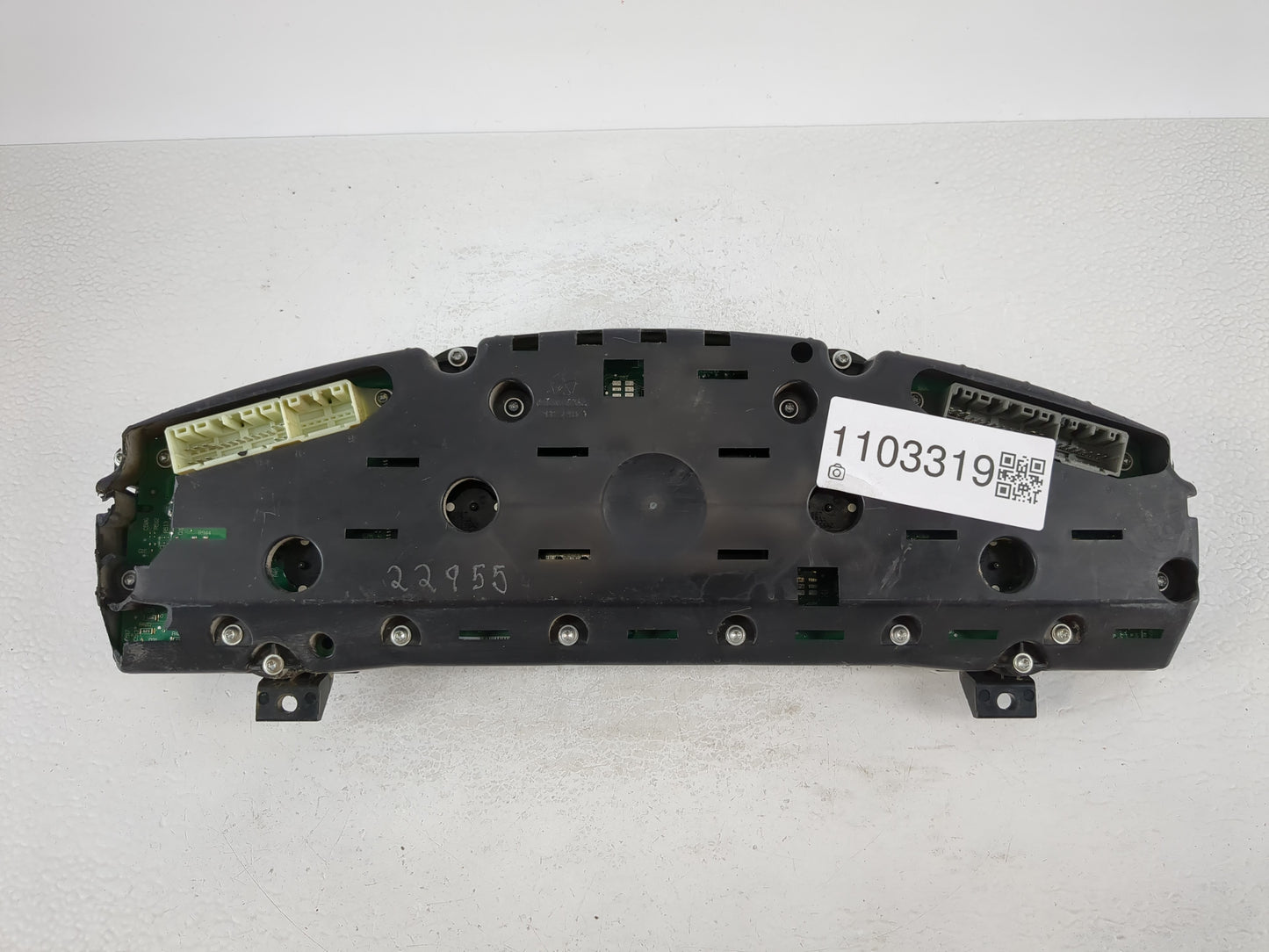 2014-2015 Ford Explorer Instrument Cluster Speedometer Gauges P/N:P05172058AF Fits Fits 2014 2015 OEM Used Auto Parts - Oemusedautoparts1.com
