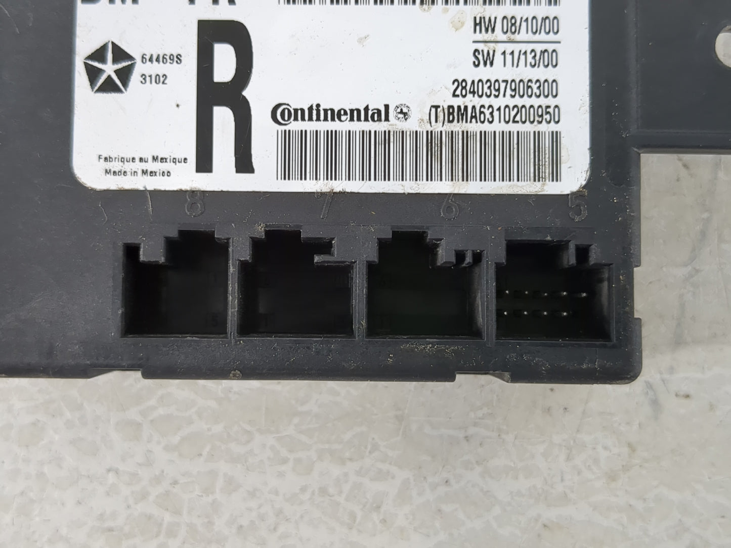 Dodge Caravan Chassis Control Module Ccm Bcm Body Control 05026860ae