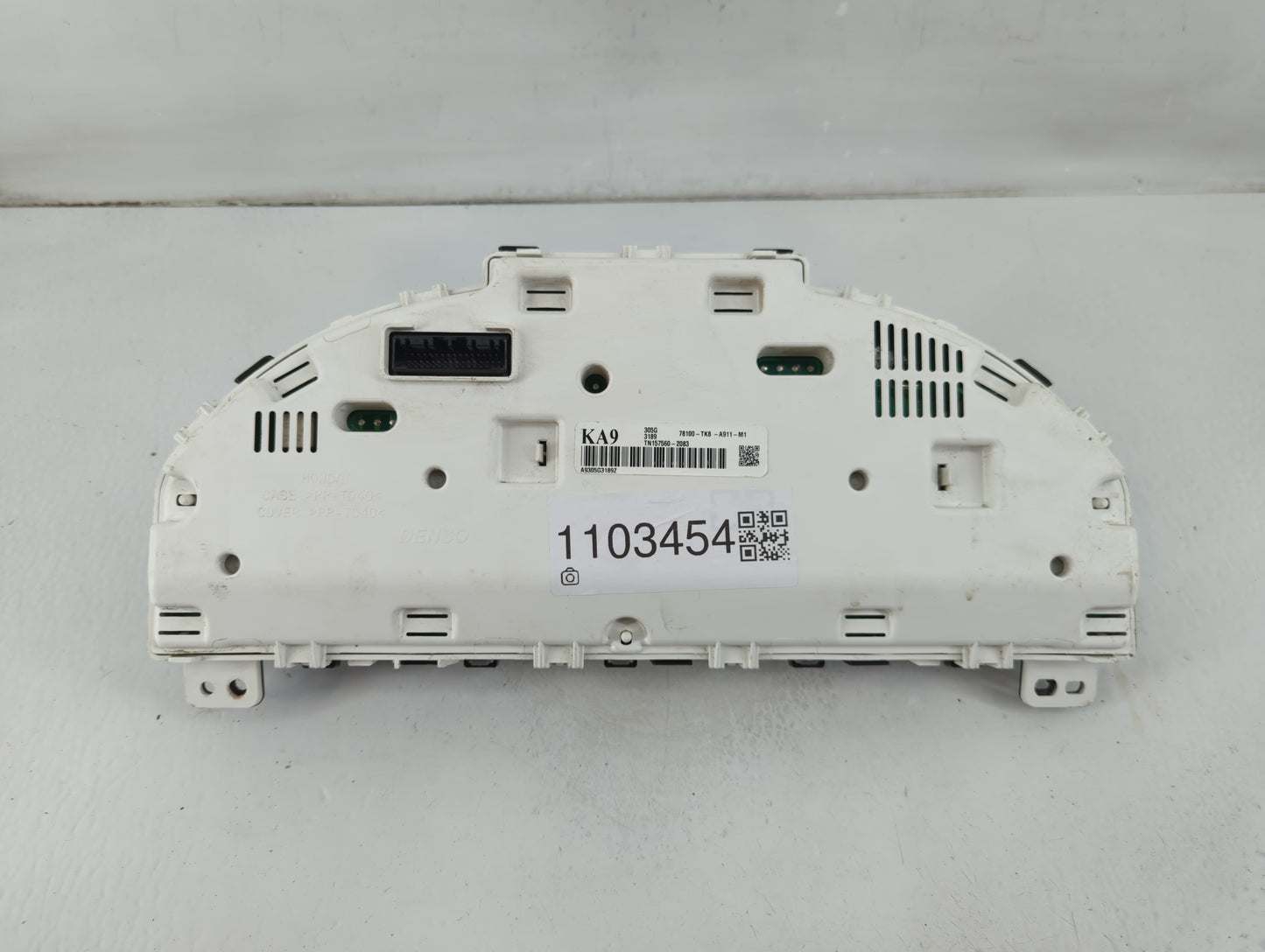 2014-2017 Honda Odyssey Instrument Cluster Speedometer Gauges P/N:78100-TK8-A911-M1 Fits Fits 2014 2015 2016 2017 OEM Used Auto Parts