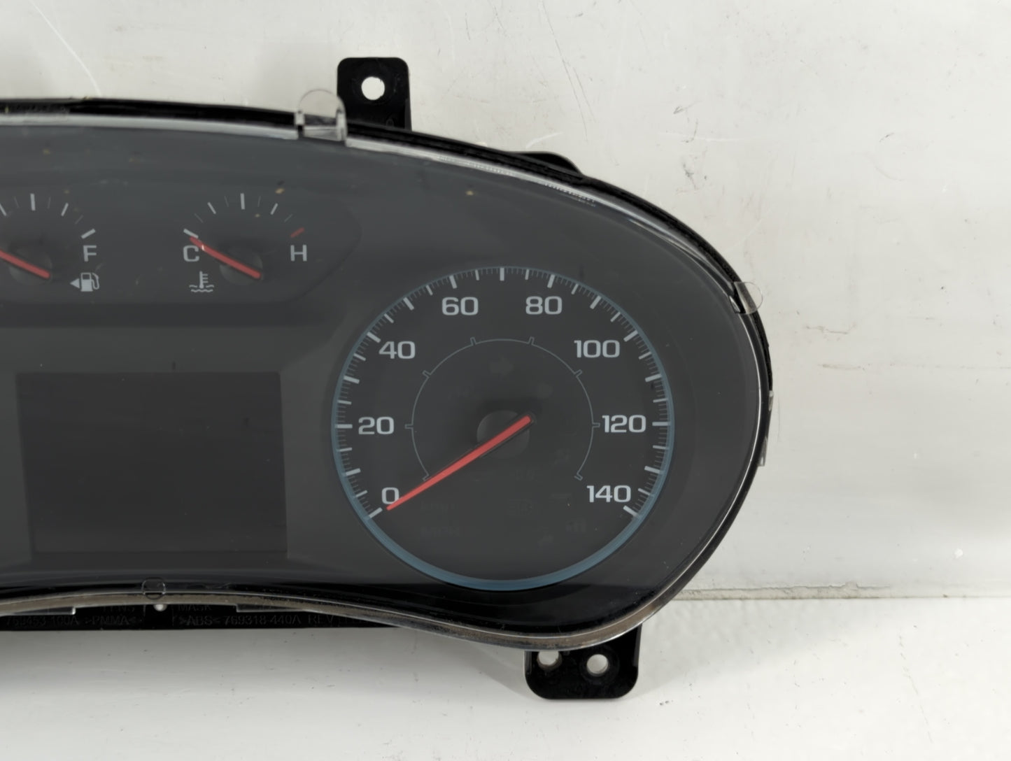 2019-2022 Chevrolet Equinox Instrument Cluster Speedometer Gauges P/N:84625643 Fits Fits 2019 2020 2021 2022 OEM Used Auto Parts