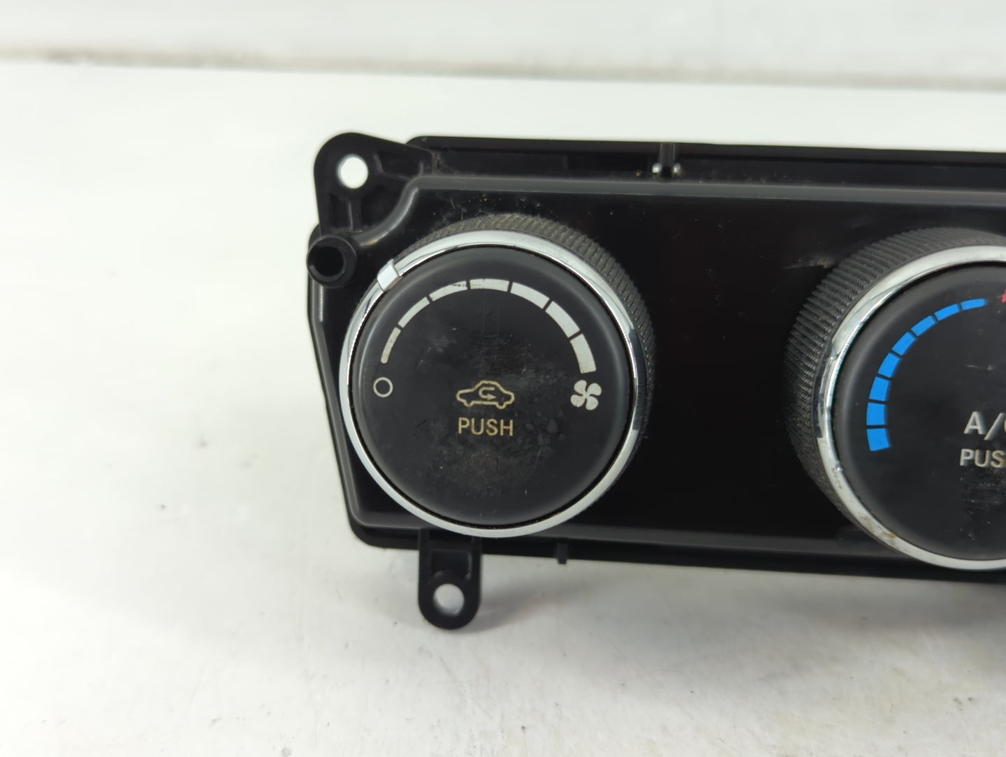 2011-2017 Jeep Patriot Climate Control Module Temperature AC/Heater Replacement P/N:P55111278AF Fits OEM Used Auto Parts - Oemusedautoparts1.com