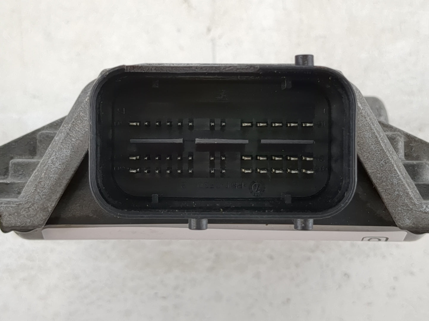 2012-2017 Hyundai Azera PCM Engine Control Computer ECU ECM PCU OEM P/N:39172-3C010 Fits Fits 2012 2013 2014 2015 2016 2017 2018 OEM Used Auto Parts