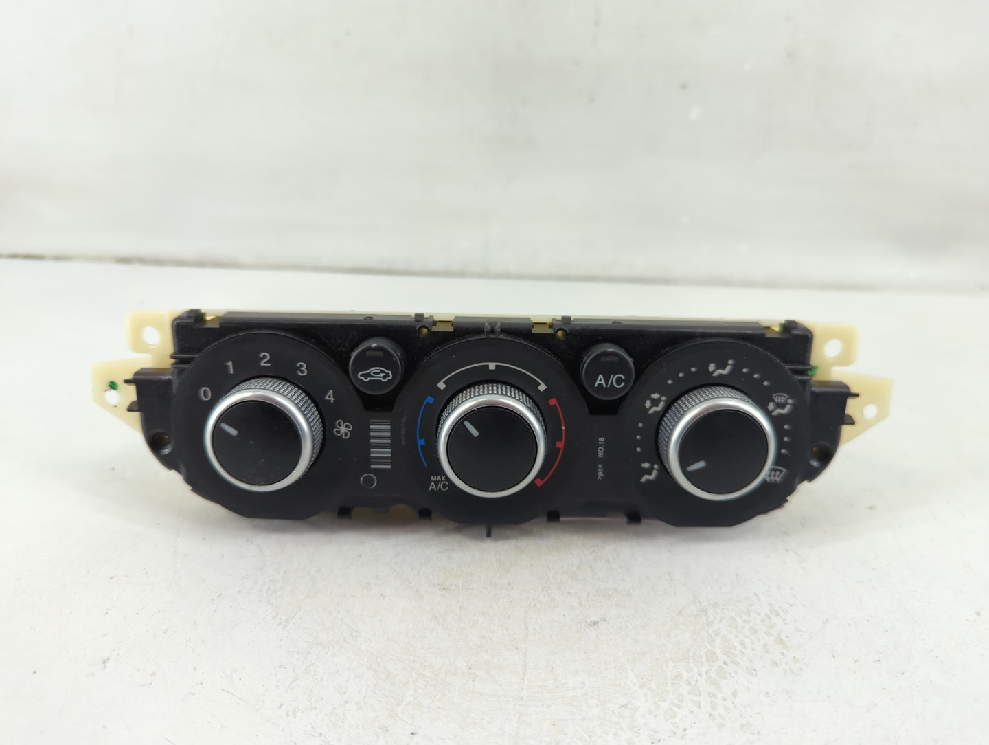 2013-2016 Ford Escape Climate Control Module Temperature AC/Heater Replacement P/N:CJ5T-19980-CE Fits Fits 2013 2014 2015 2016 OEM Used Auto Parts - Oemusedautoparts1.com