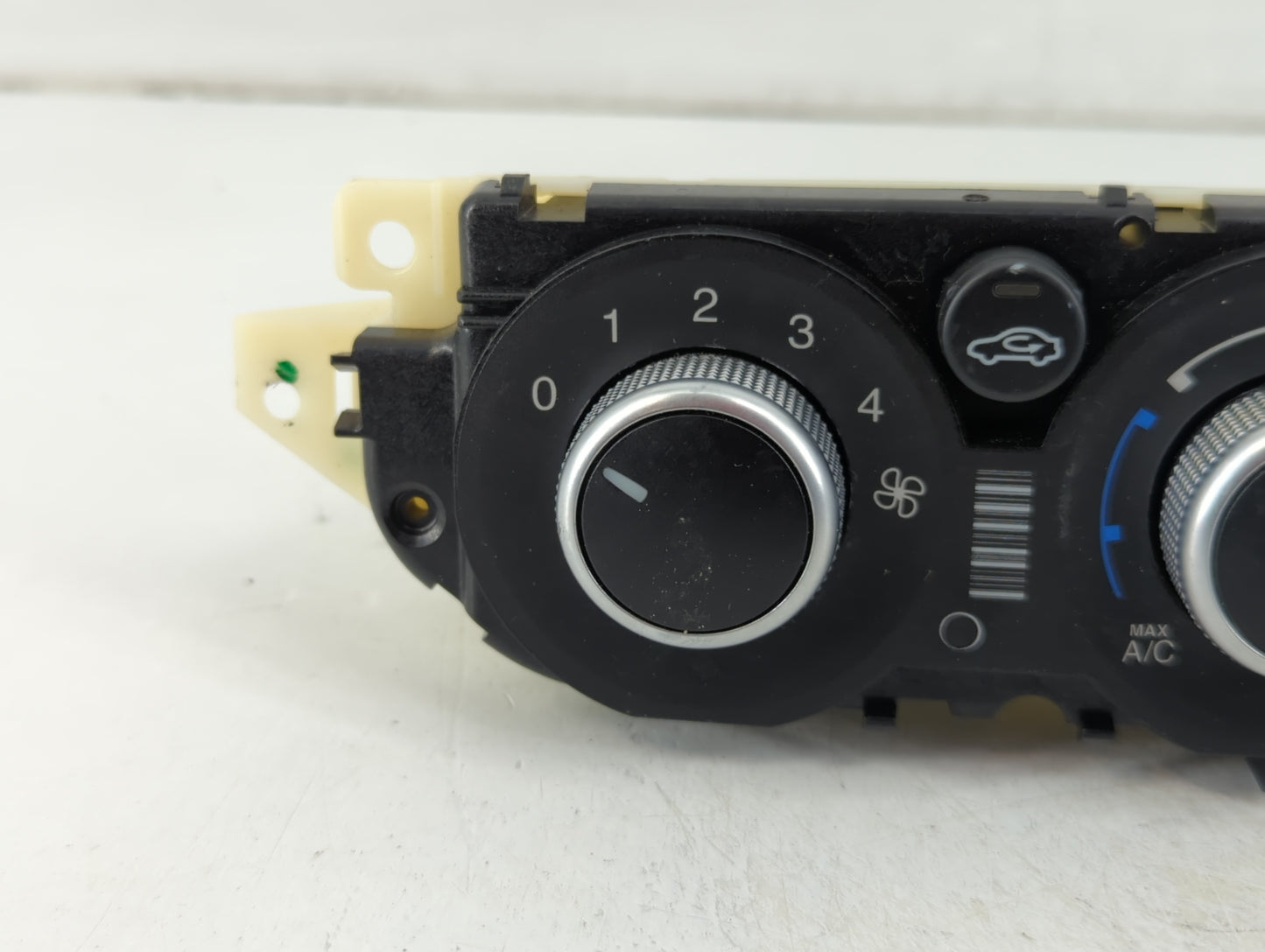 2013-2016 Ford Escape Climate Control Module Temperature AC/Heater Replacement P/N:CJ5T-19980-CE Fits Fits 2013 2014 2015 2016 OEM Used Auto Parts - Oemusedautoparts1.com