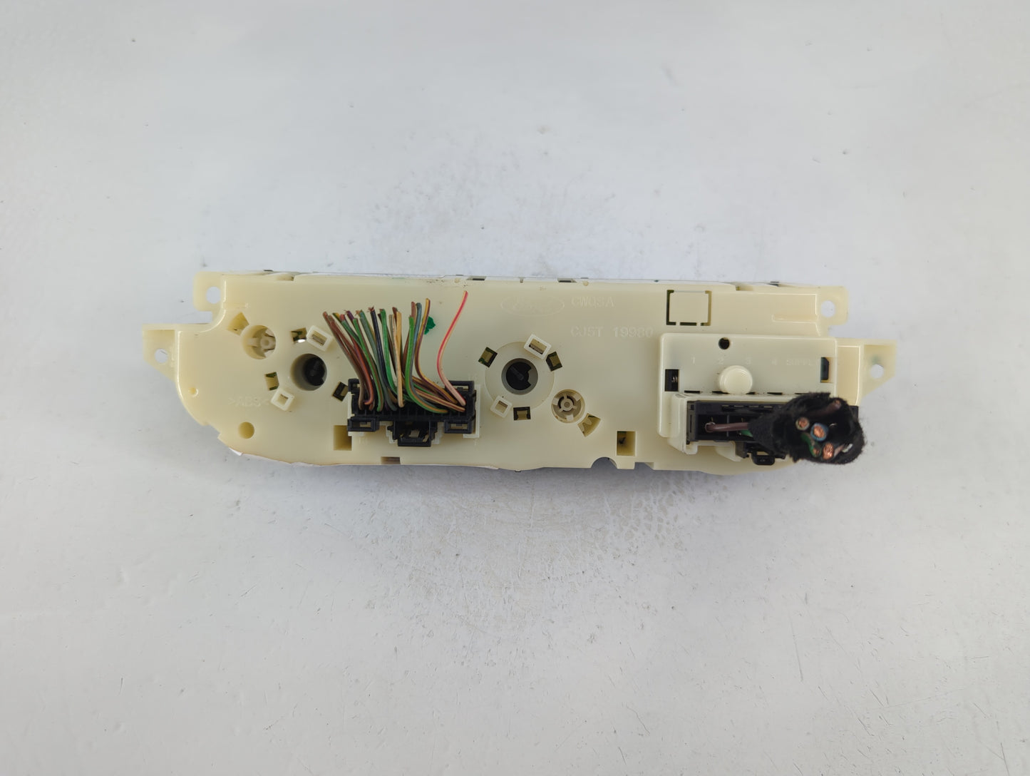 2013-2016 Ford Escape Climate Control Module Temperature AC/Heater Replacement P/N:CJ5T-19980-CE Fits Fits 2013 2014 2015 2016 OEM Used Auto Parts - Oemusedautoparts1.com