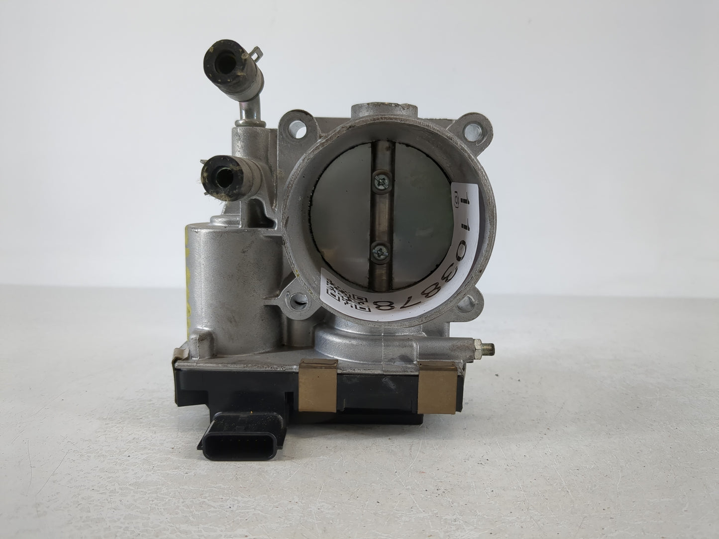 2016-2020 Infiniti Q50 Throttle Body P/N:RMEOO-52 Fits Fits 2016 2017 2018 2019 2020 OEM Used Auto Parts - Oemusedautoparts1.com