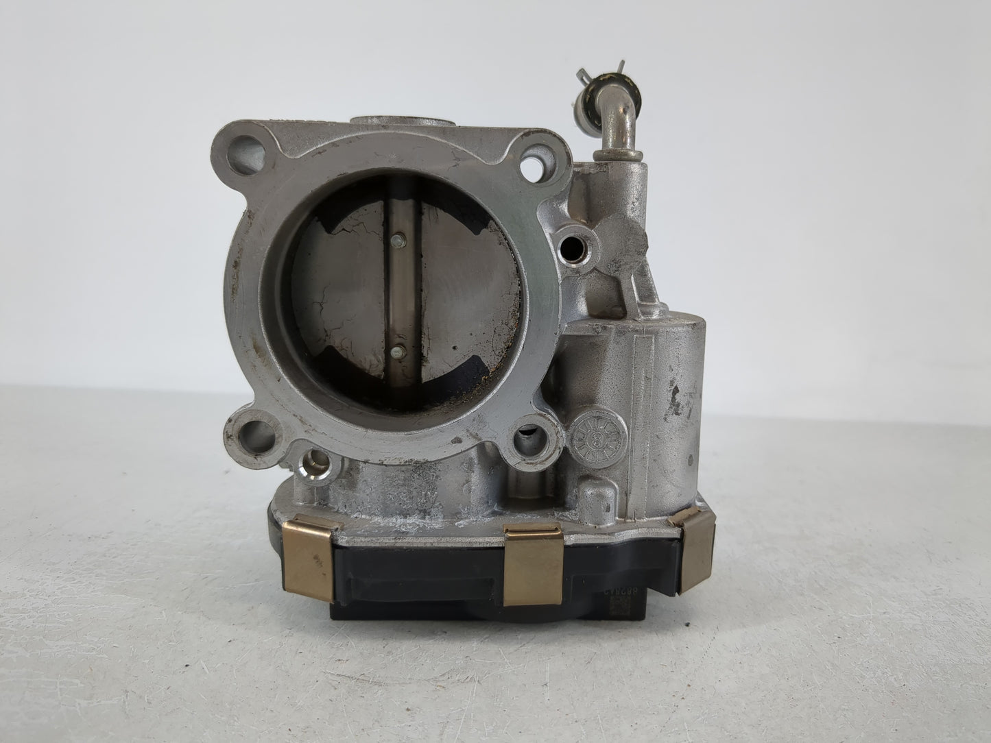 2016-2020 Infiniti Q50 Throttle Body P/N:RMEOO-52 Fits Fits 2016 2017 2018 2019 2020 OEM Used Auto Parts - Oemusedautoparts1.com