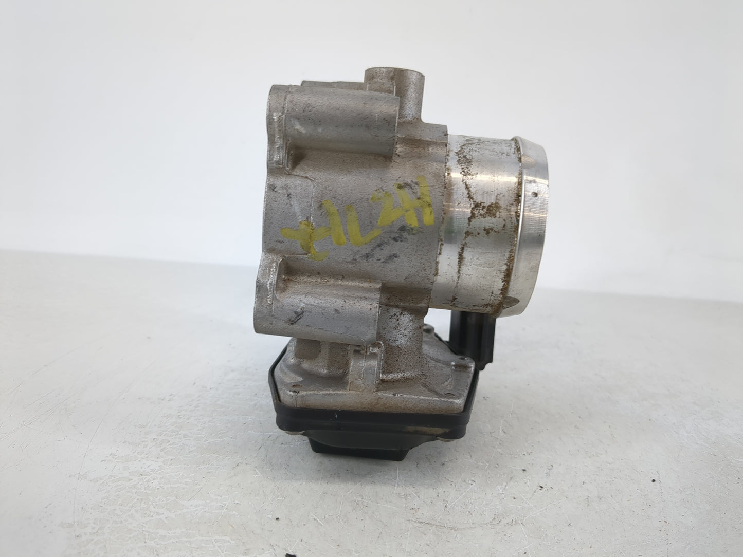 2014-2020 Ford Fusion Throttle Body P/N:DS7G-9F991-BB Fits Fits 2014 2015 2016 2017 2018 2019 2020 OEM Used Auto Parts