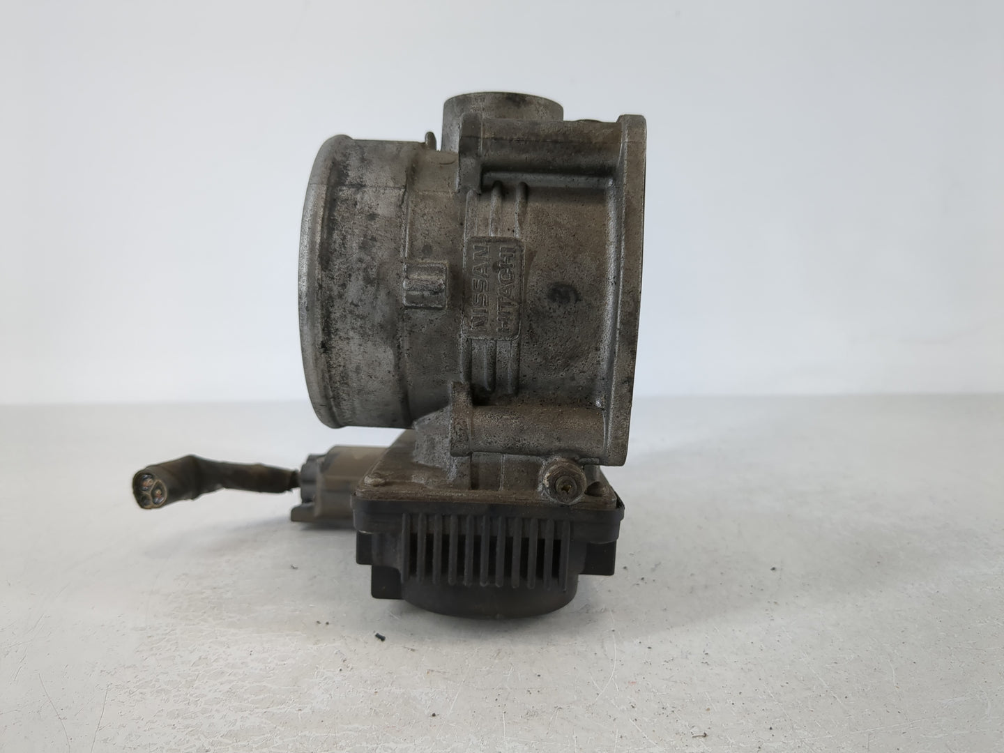 2002-2006 Nissan Maxima Throttle Body P/N:RME70-04 Fits Fits 2002 2003 2004 2005 2006 OEM Used Auto Parts - Oemusedautoparts1.com