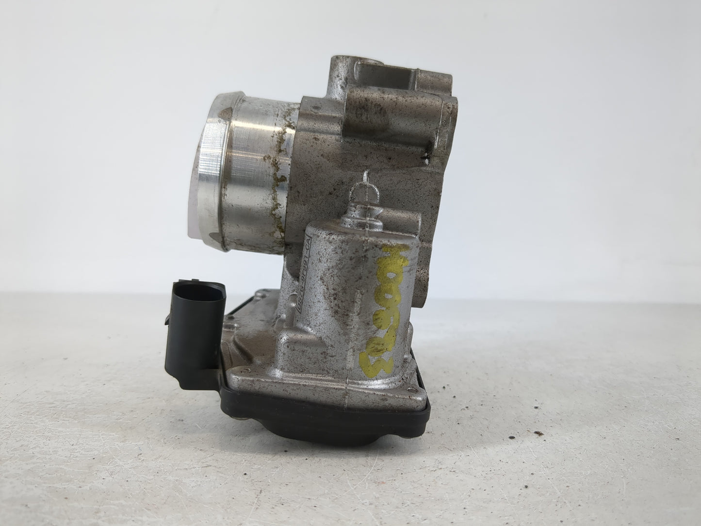 2014-2020 Ford Fusion Throttle Body P/N:DS7G-9F991-CA Fits Fits 2014 2015 2016 2017 2018 2019 2020 OEM Used Auto Parts