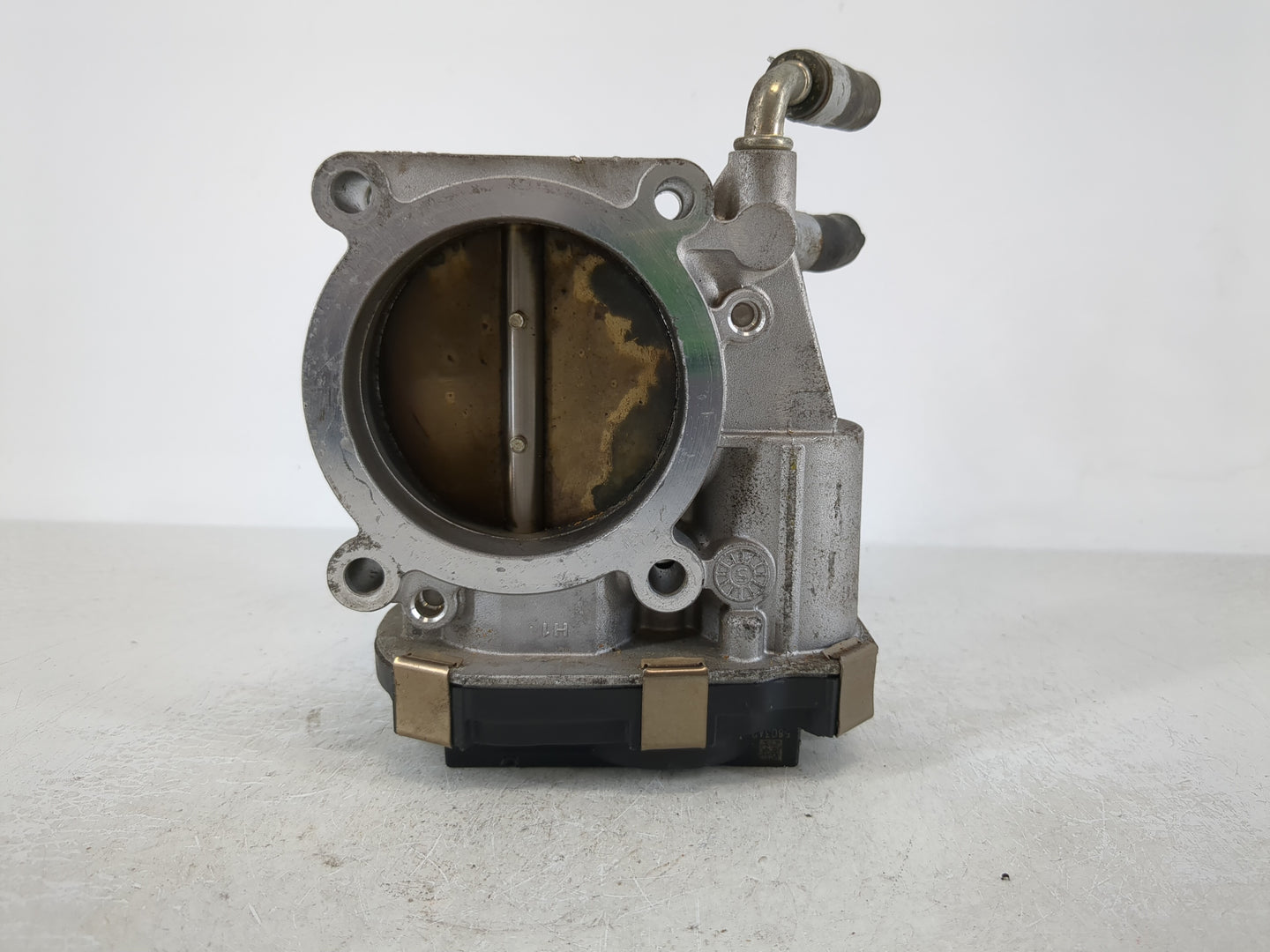 2015-2016 Nissan Pathfinder Throttle Body P/N:RME70-50 Fits Fits 2015 2016 2017 2018 2019 2020 2021 2022 OEM Used Auto Parts - Oemusedautoparts1.com