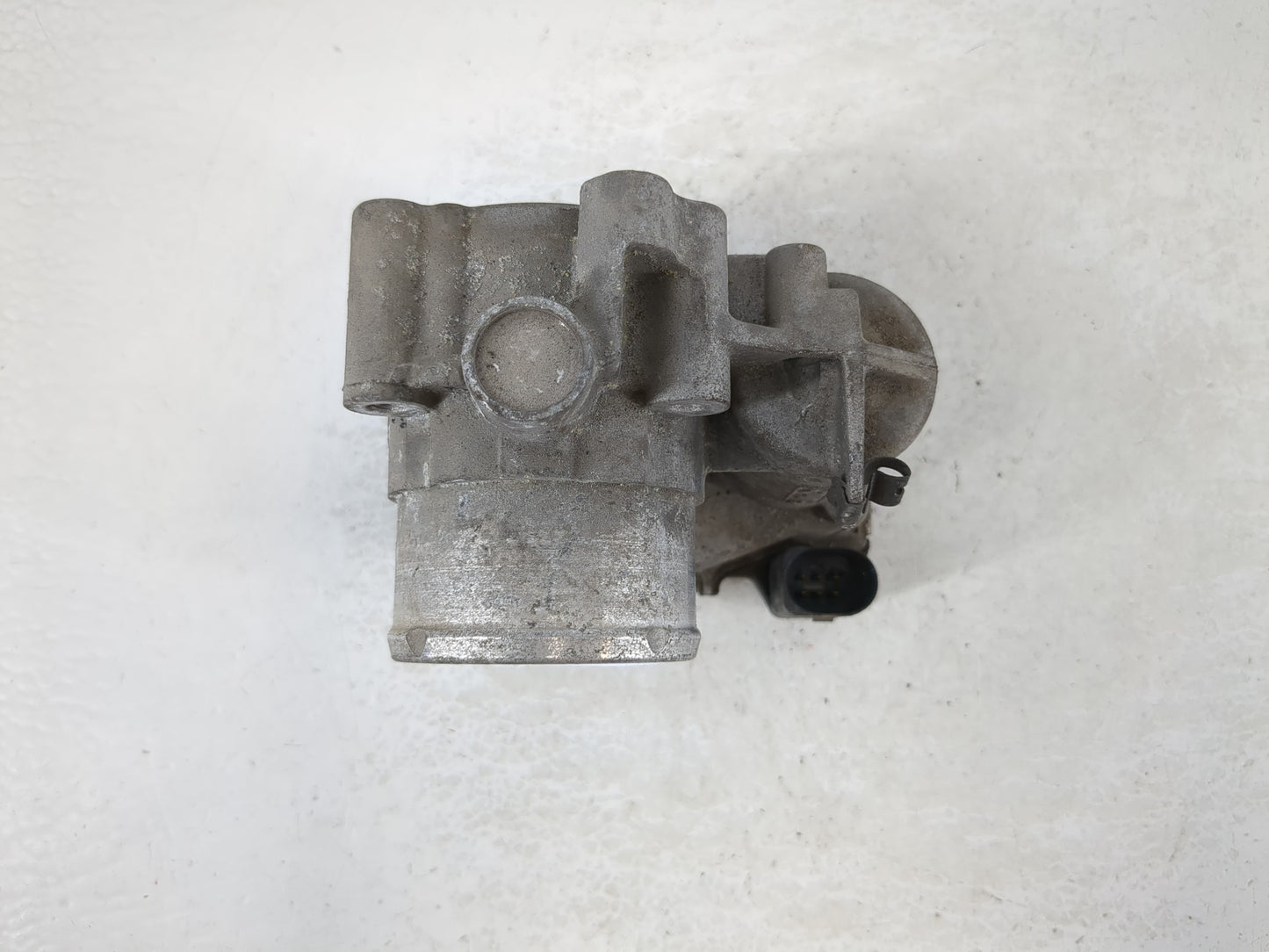2011-2014 Ford Fiesta Throttle Body P/N:7S7G-9F991-B7A Fits Fits 2011 2012 2013 2014 OEM Used Auto Parts - Oemusedautoparts1.com