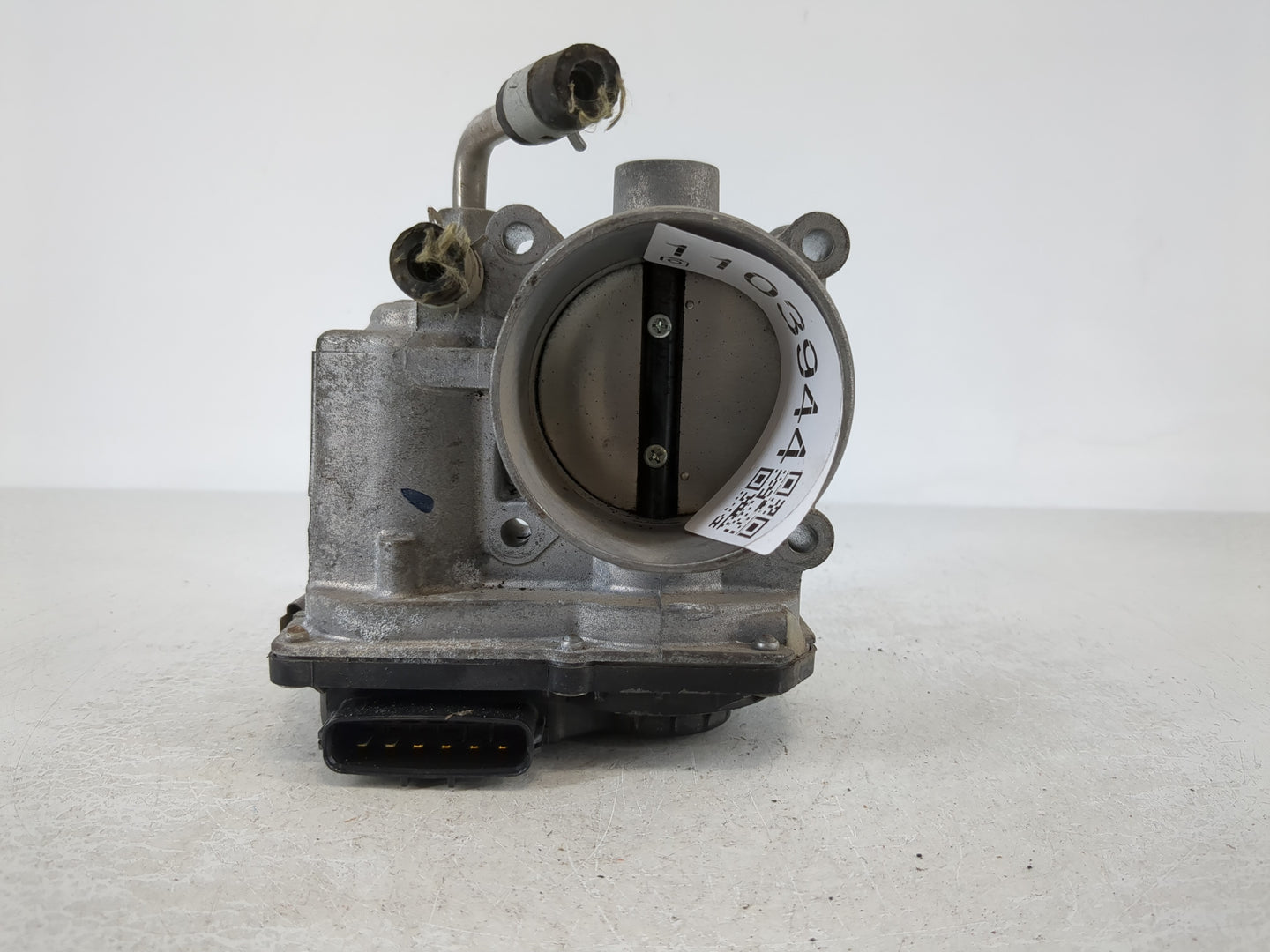 2017-2018 Nissan Rogue Sport Throttle Body P/N:4BA60-01 E Fits Fits 2017 2018 OEM Used Auto Parts - Oemusedautoparts1.com