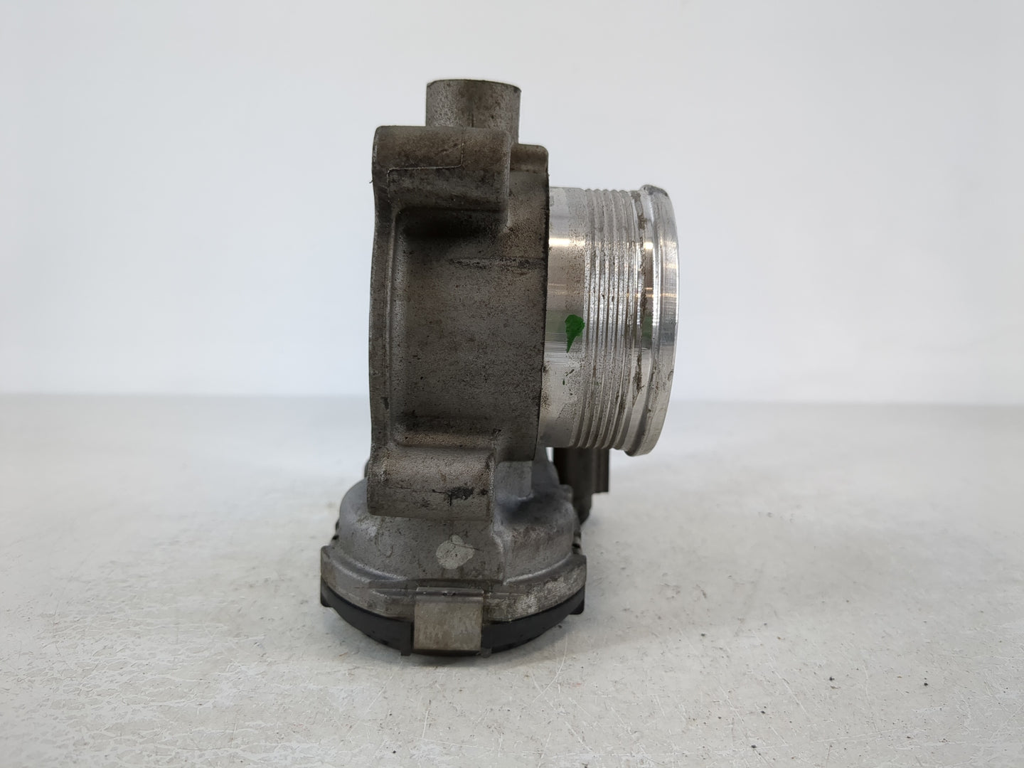 2017-2019 Ford Escape Throttle Body P/N:DS7E-9F991-BB Fits Fits 2014 2015 2016 2017 2018 2019 2020 2021 2022 OEM Used Auto Parts - Oemusedautoparts1.com