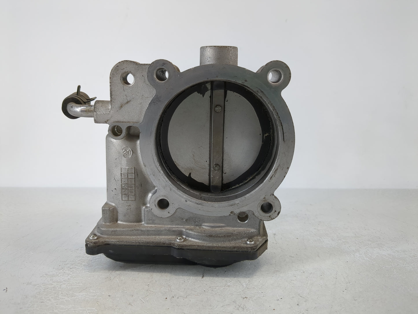 2015-2016 Hyundai Genesis Throttle Body P/N:355100-3CAC0 Fits Fits 2015 2016 2017 OEM Used Auto Parts - Oemusedautoparts1.com