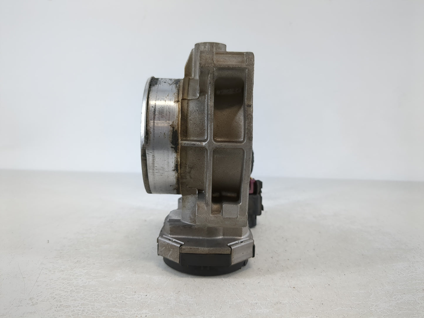 2010 Buick Lacrosse Throttle Body P/N:3009 AA 994AA Fits Fits 2007 2008 2009 2011 2012 OEM Used Auto Parts - Oemusedautoparts1.com