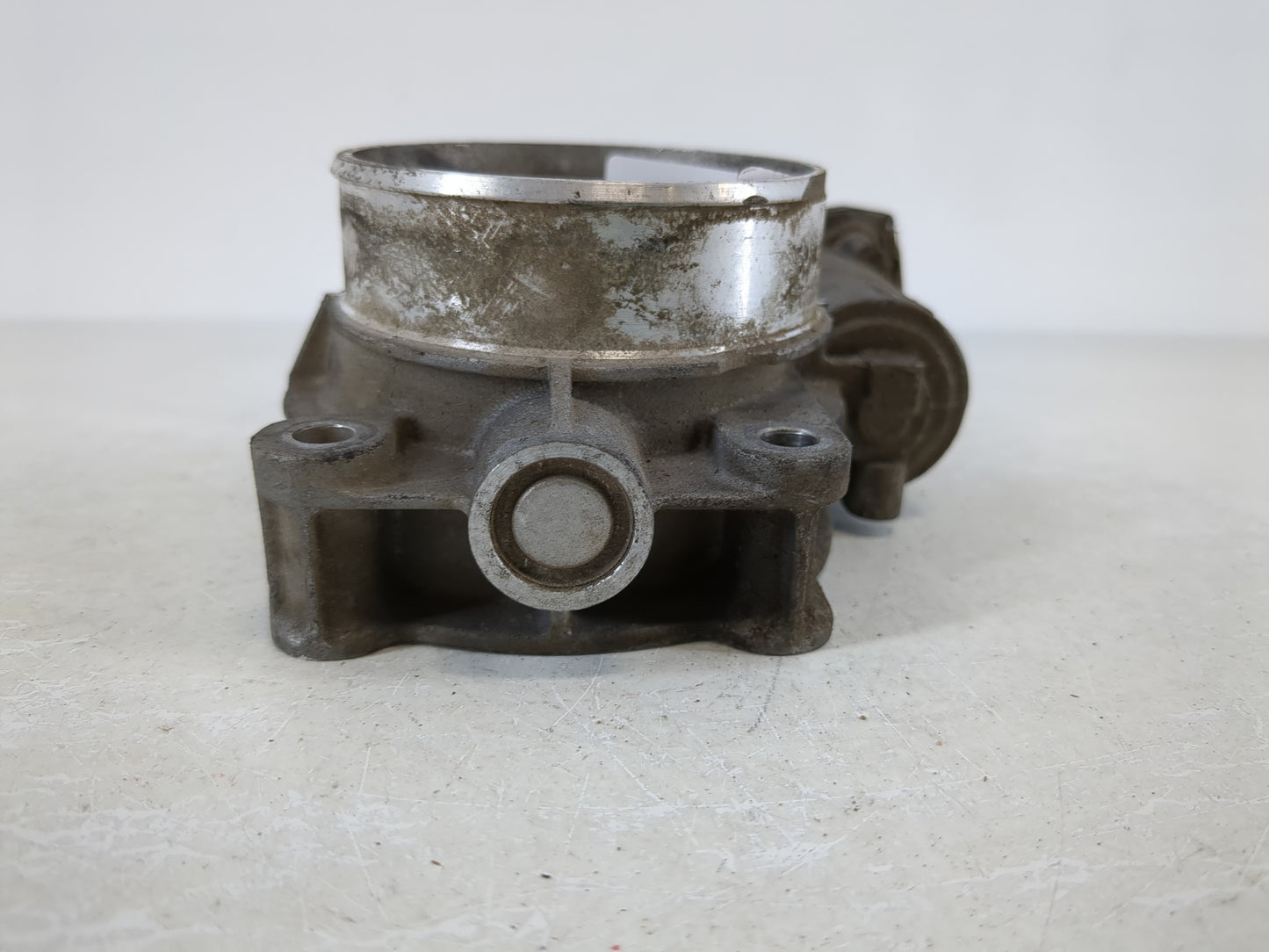 2014-2022 Chevrolet Silverado 1500 Throttle Body P/N:12676296AA Fits Fits 2014 2015 2016 2017 2018 2019 2020 2021 2022 OEM Used Auto Parts - Oemusedautoparts1.com