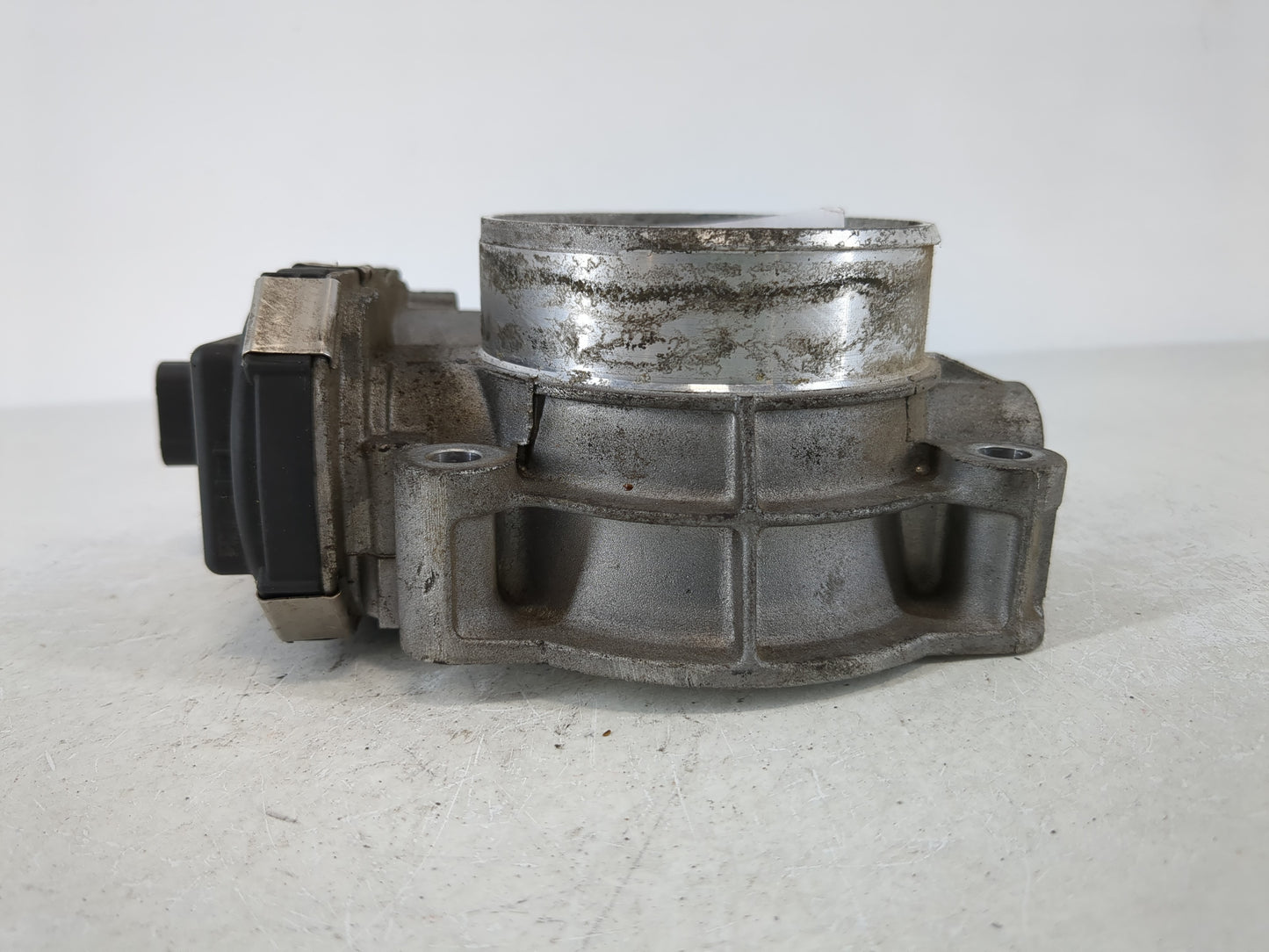 2014-2022 Chevrolet Silverado 1500 Throttle Body P/N:12676296AA Fits Fits 2014 2015 2016 2017 2018 2019 2020 2021 2022 OEM Used Auto Parts - Oemusedautoparts1.com