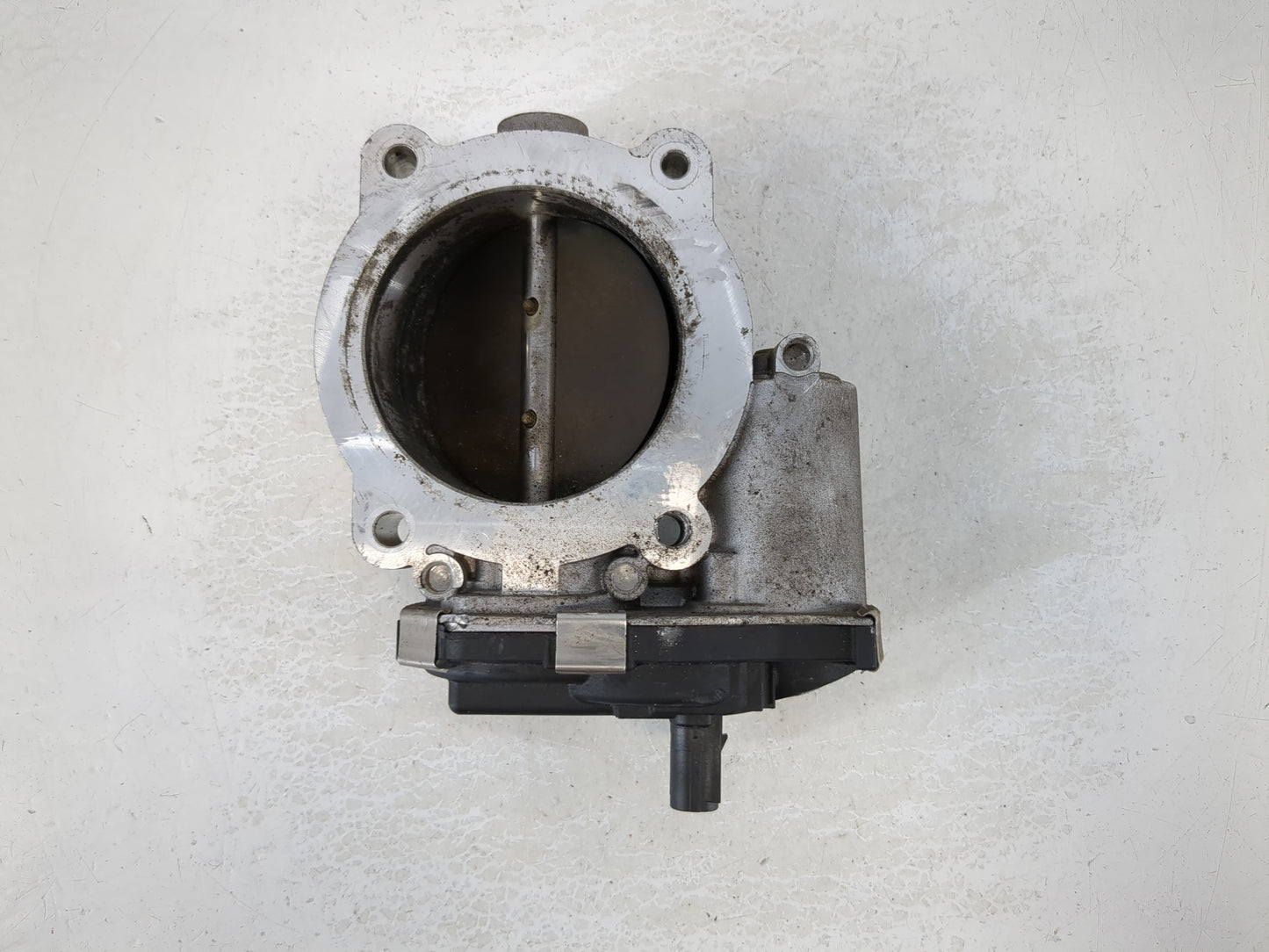 2014-2022 Chevrolet Silverado 1500 Throttle Body P/N:12676296AA Fits Fits 2014 2015 2016 2017 2018 2019 2020 2021 2022 OEM Used Auto Parts - Oemusedautoparts1.com