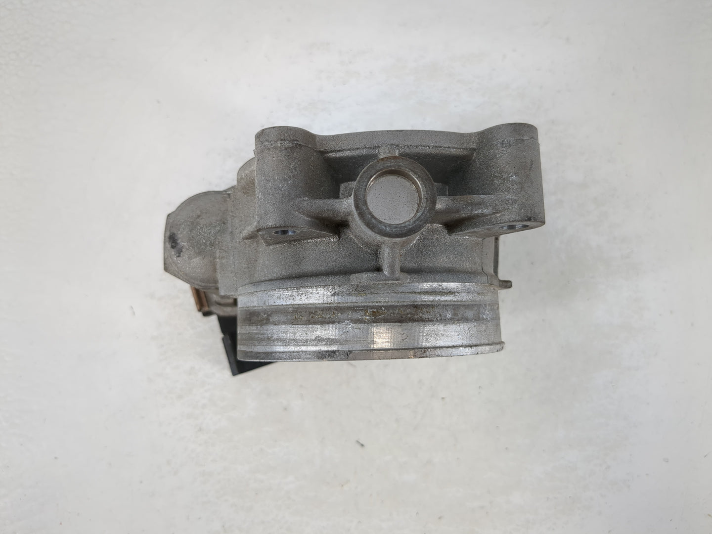 2006-2011 Cadillac Dts Throttle Body P/N:RME87-2A Fits Fits 2006 2007 2008 2009 2010 2011 OEM Used Auto Parts - Oemusedautoparts1.com