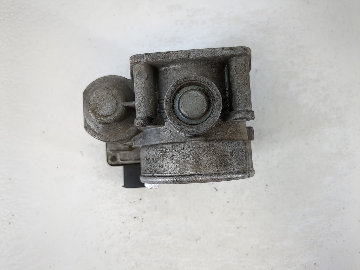 2003-2006 Infiniti G35 Throttle Body P/N:RME70-04 Fits Fits 2002 2003 2004 2005 2006 OEM Used Auto Parts