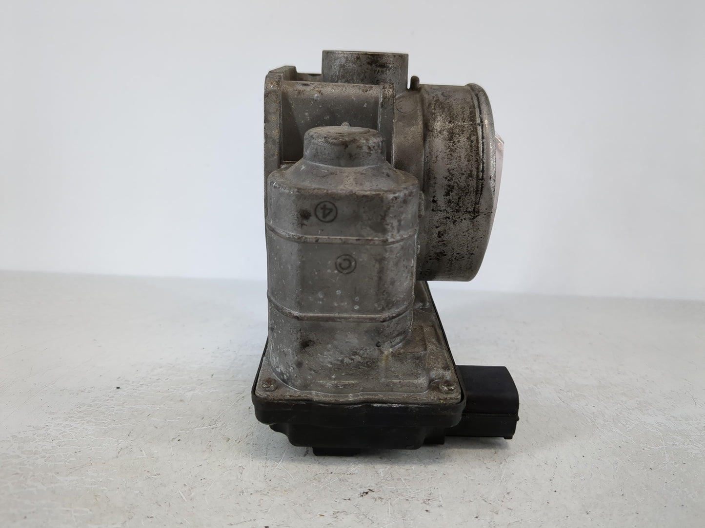 2003-2006 Infiniti G35 Throttle Body P/N:RME70-04 Fits Fits 2002 2003 2004 2005 2006 OEM Used Auto Parts