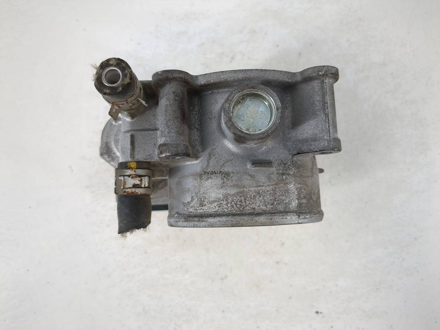 2017-2020 Toyota Sienna Throttle Body P/N:22030-0P060 Fits Fits 2016 2017 2018 2019 2020 2021 2022 OEM Used Auto Parts - Oemusedautoparts1.com