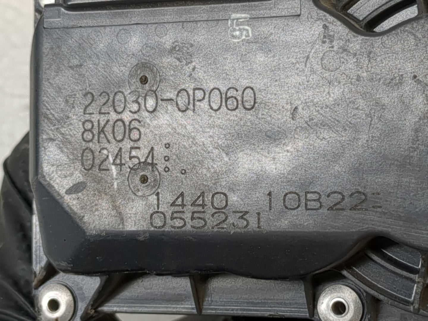 2017-2020 Toyota Sienna Throttle Body P/N:22030-0P060 Fits Fits 2016 2017 2018 2019 2020 2021 2022 OEM Used Auto Parts - Oemusedautoparts1.com