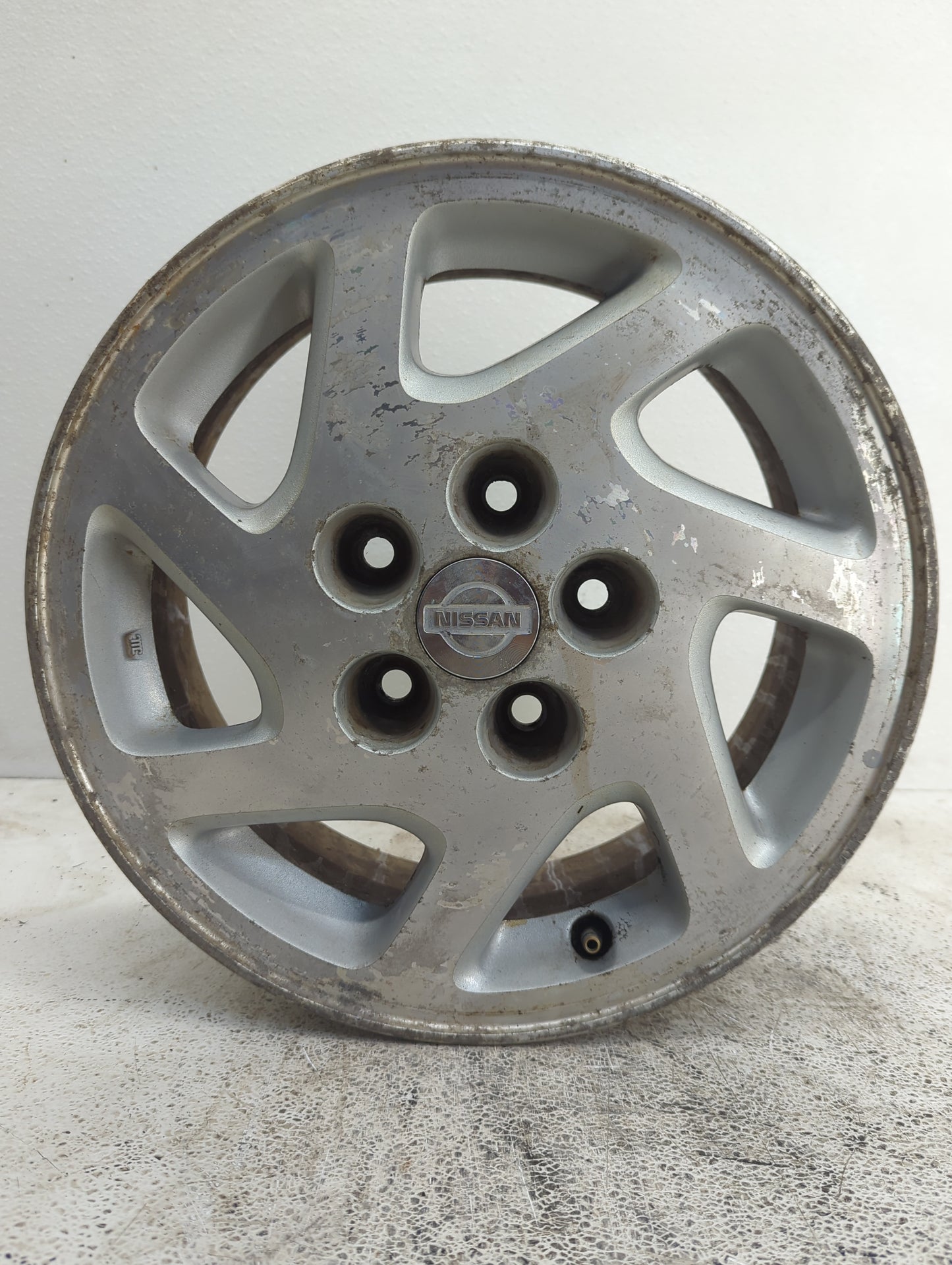 1995-1999 Nissan Maxima Oem Wheel Rim