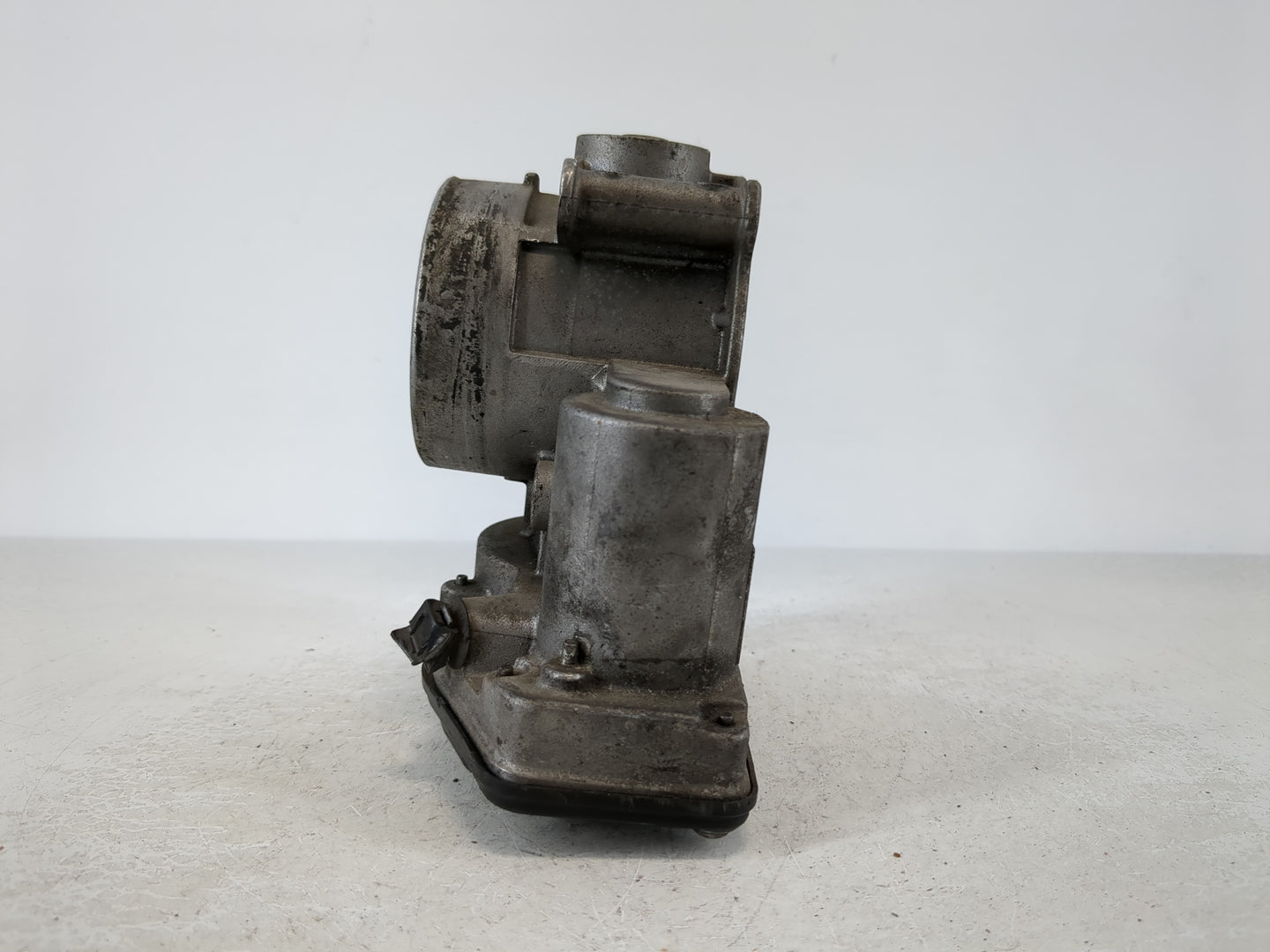 2014-2021 Ford Transit Connect Throttle Body P/N:DS7E-9F991-AF Fits Fits 2013 2014 2015 2016 2017 2018 2019 2020 2021 2022 OEM Used Auto Parts - Oemusedautoparts1.com
