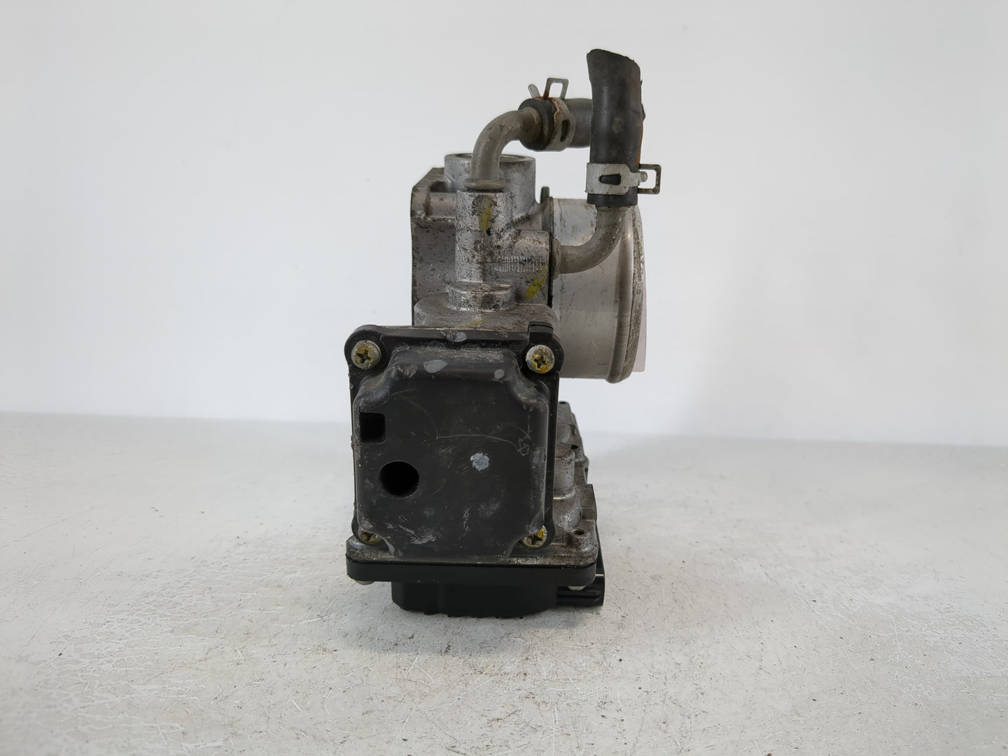 2016-2022 Honda Civic Throttle Body P/N:M00310 GMG9A Fits Fits 2016 2017 2018 2019 2020 2021 2022 OEM Used Auto Parts - Oemusedautoparts1.com