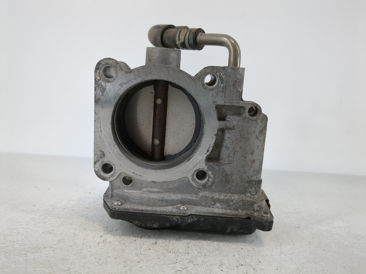 2017-2018 Nissan Rogue Sport Throttle Body P/N:4BA60-01 E Fits Fits 2017 2018 OEM Used Auto Parts - Oemusedautoparts1.com
